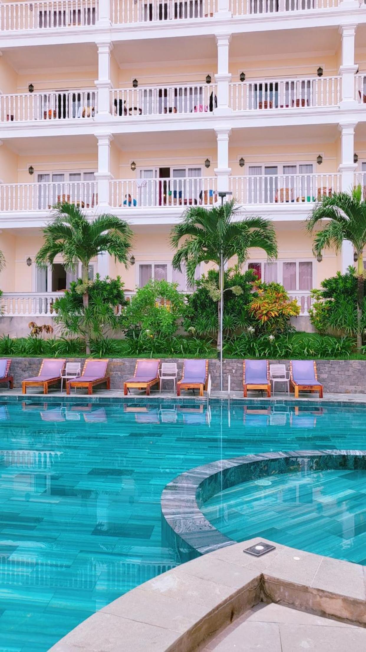 Deluxe Double Room with Balcony photo 2