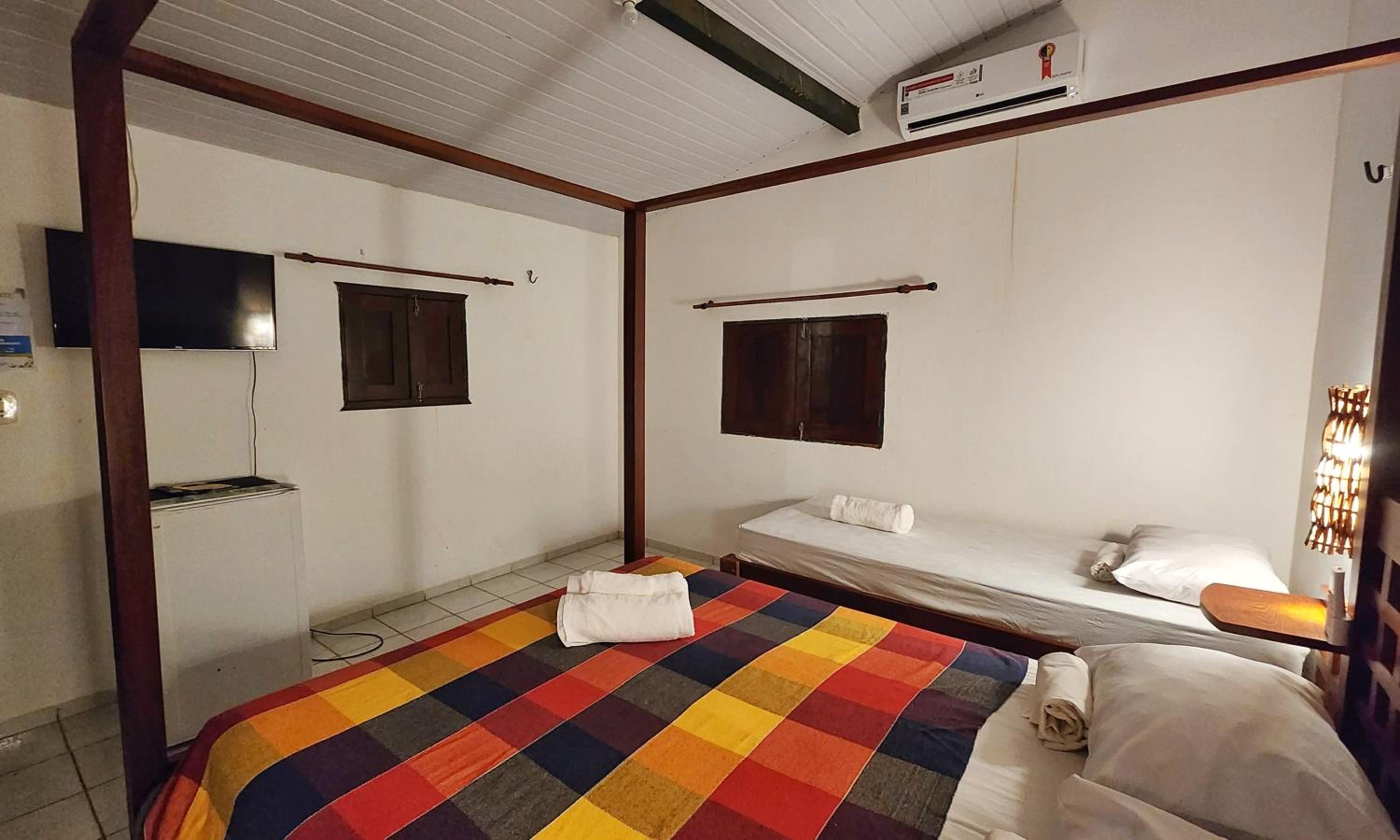 Large Double Room - Photo 12