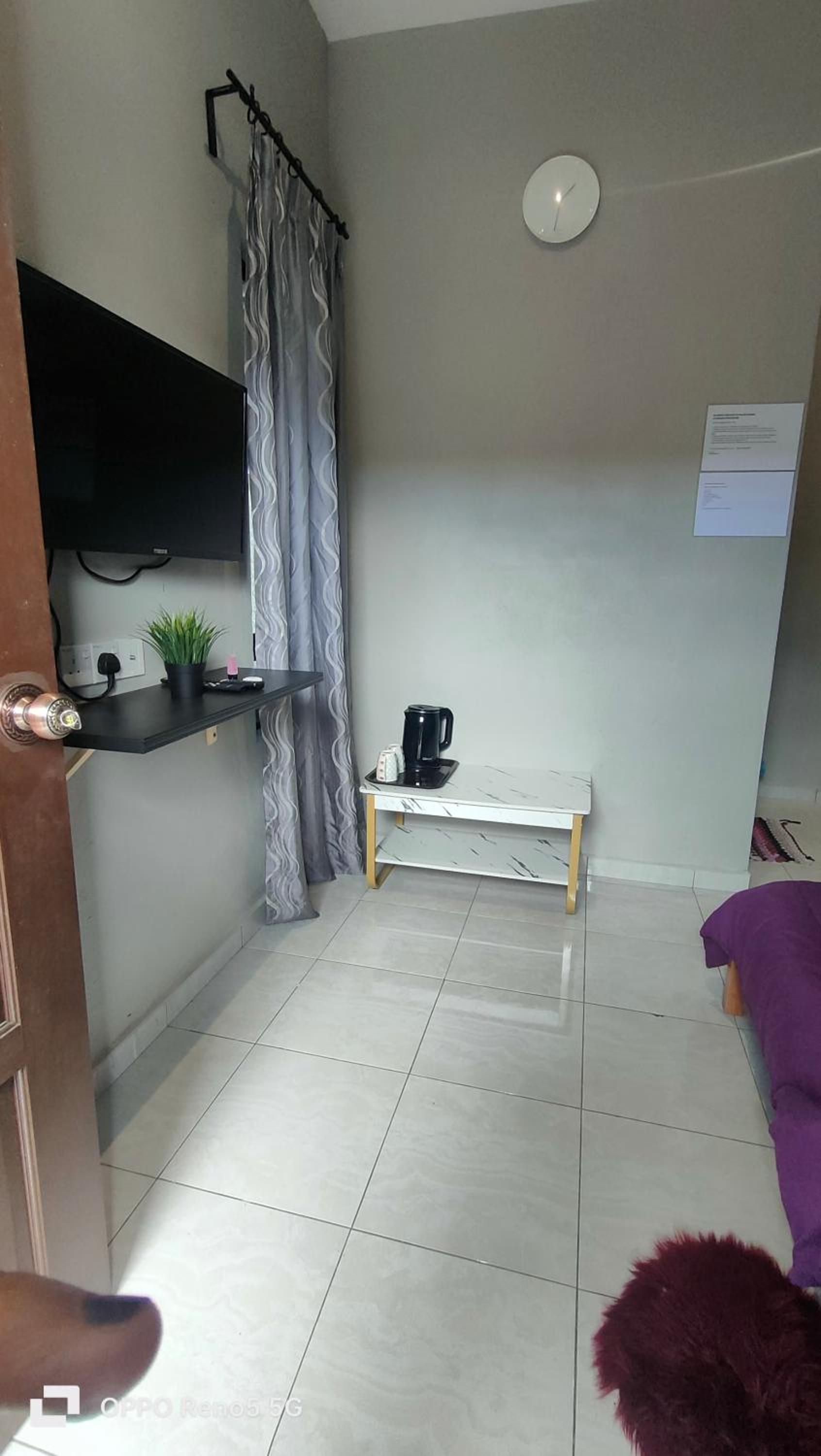 One-Bedroom House photo 3