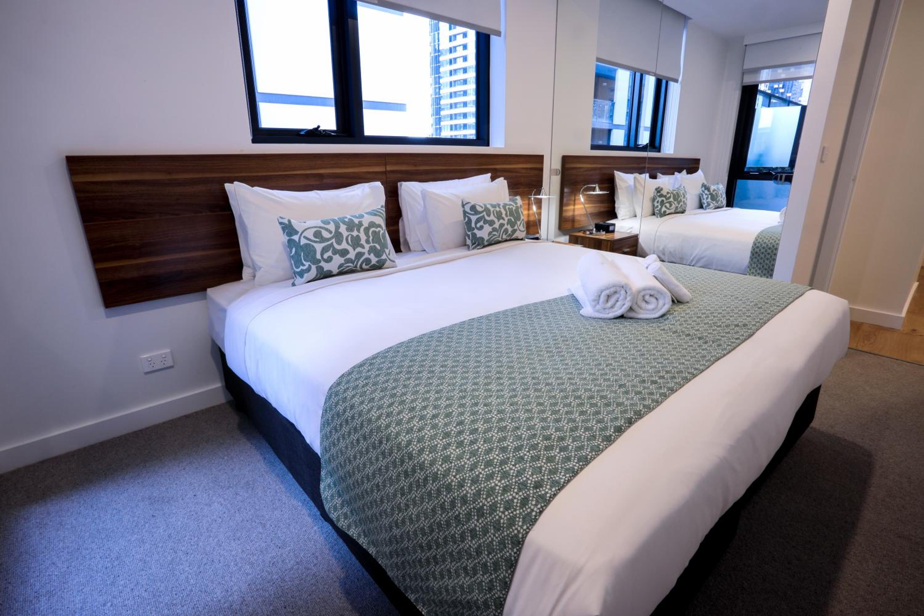 Executive Two-Bedroom Apartment with Balcony - Lower Level photo 2
