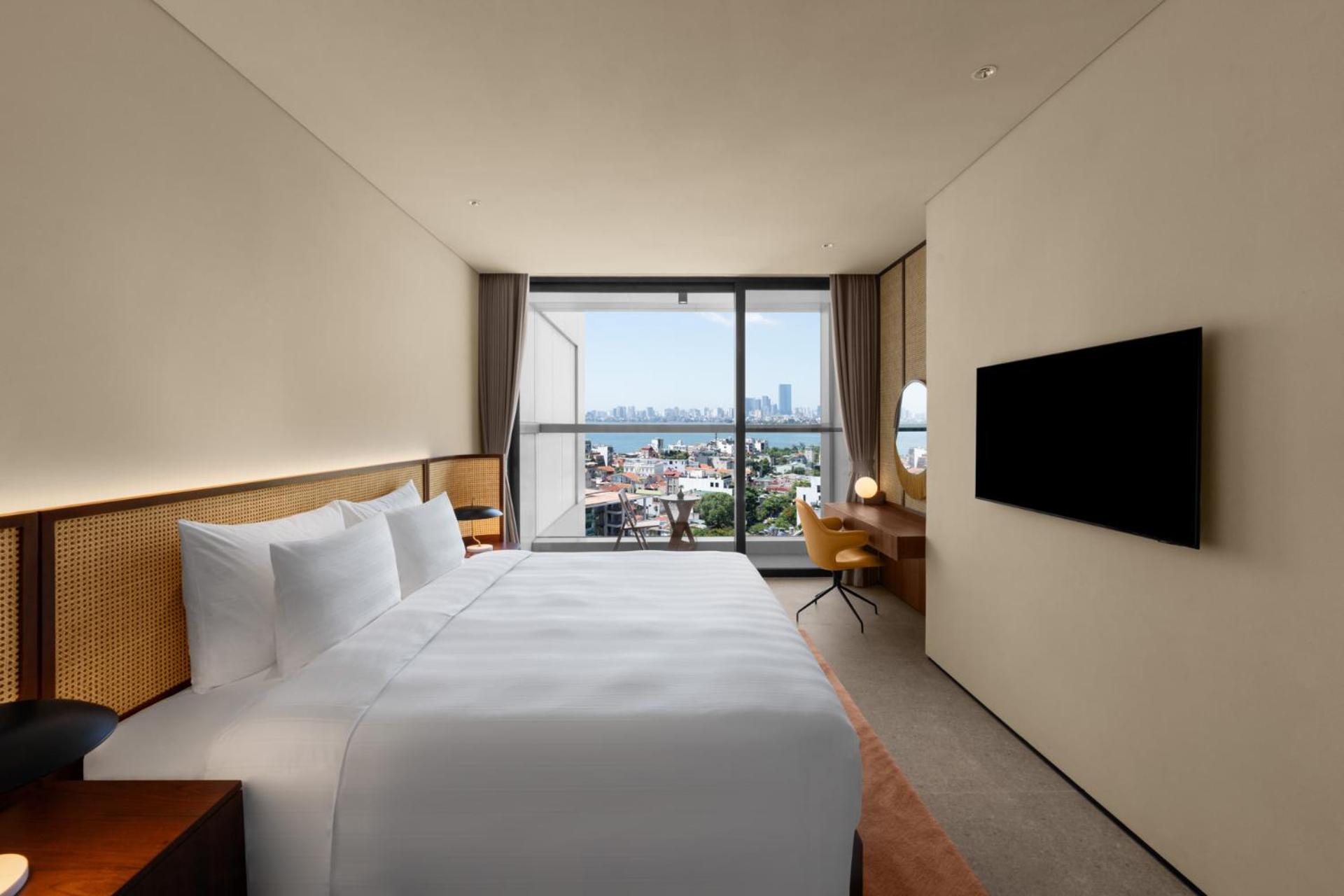 Superior Double Lake View - Cinema Ticket - Breakfast