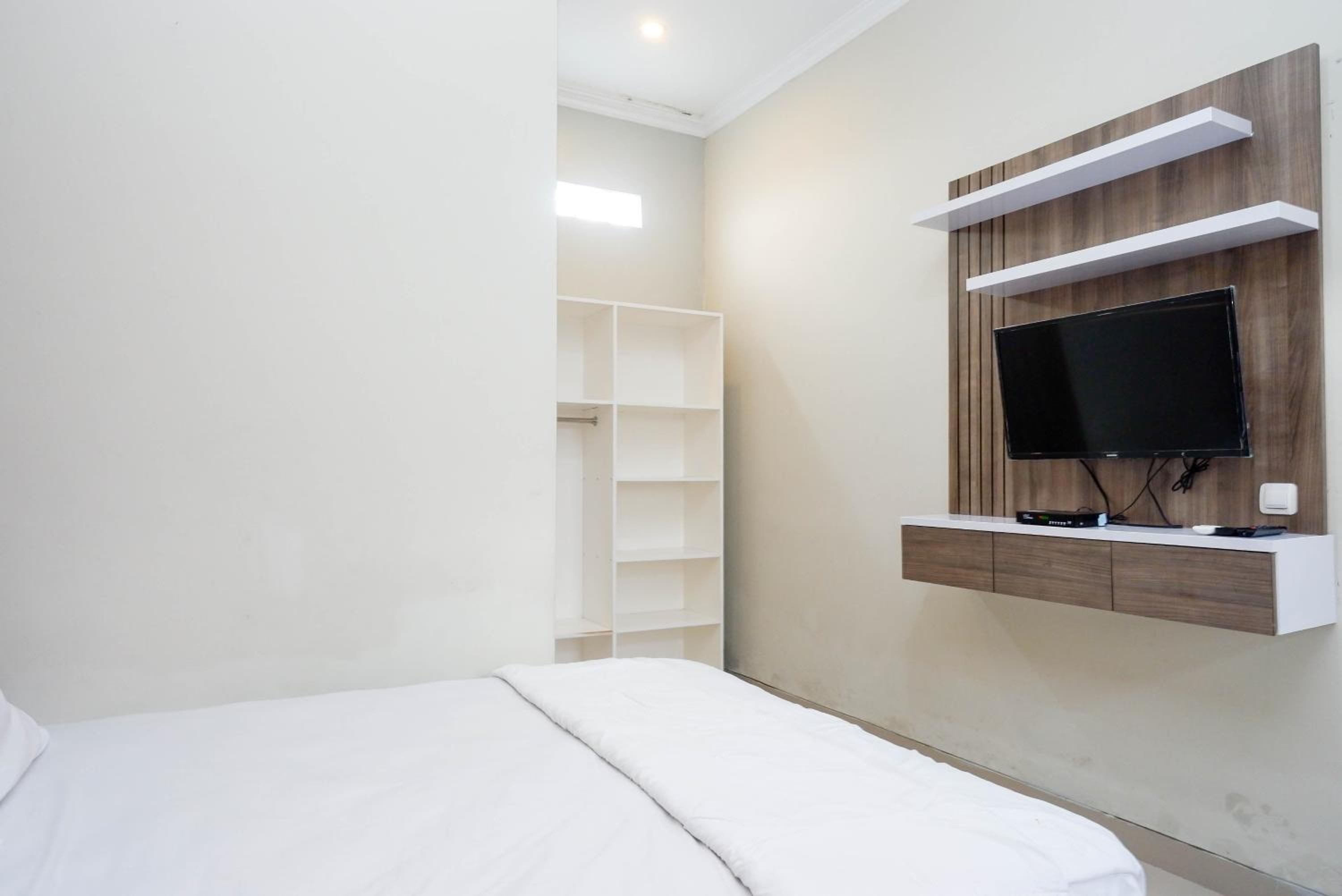 Standard Double Room - Photo 7