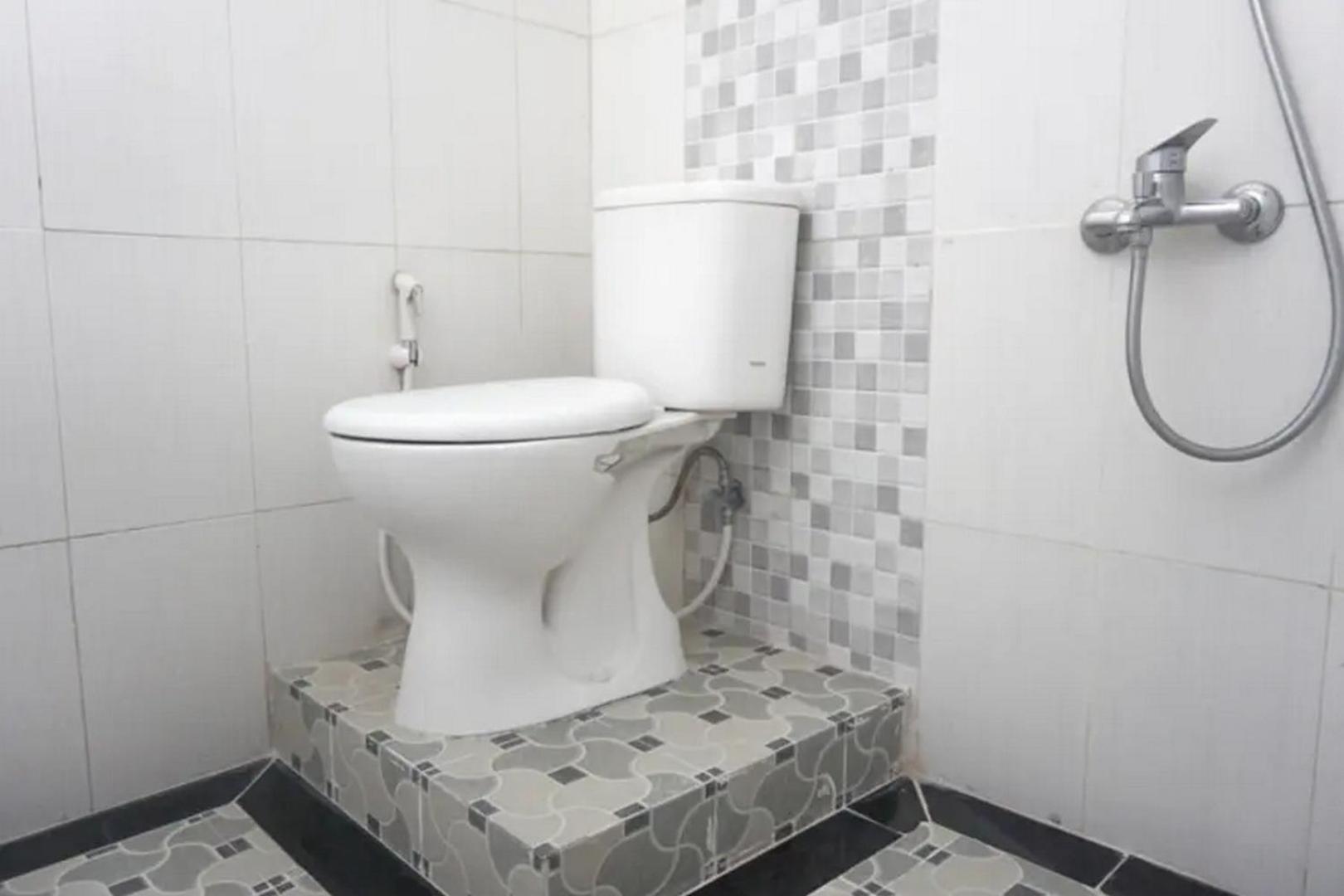 Standard Double Room - Photo 16