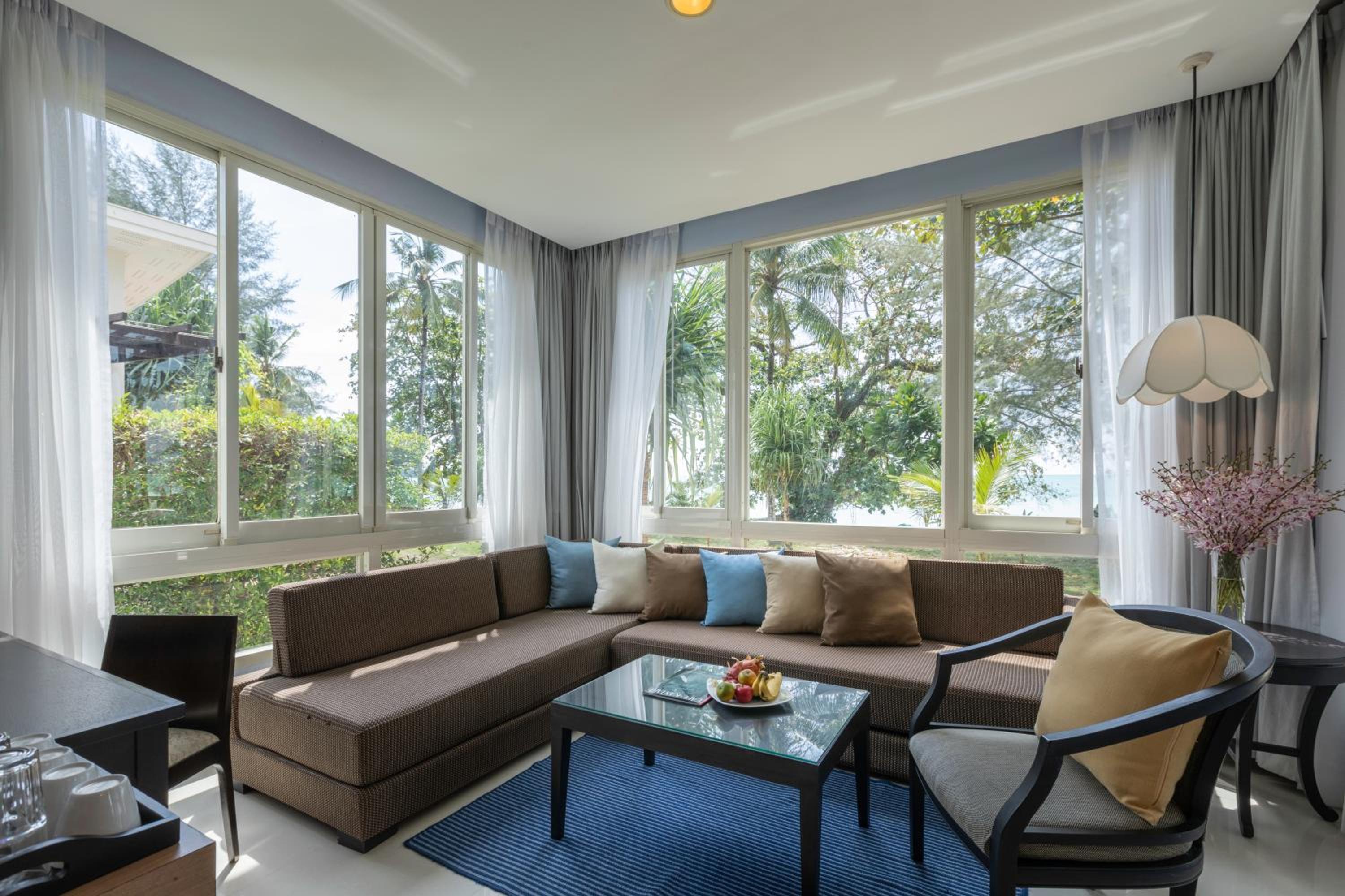 Villa photo 3