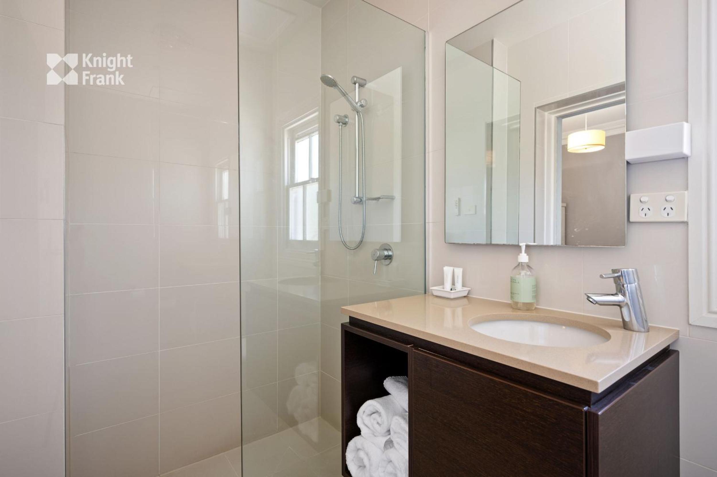 Queen Suite - 6 photo 2