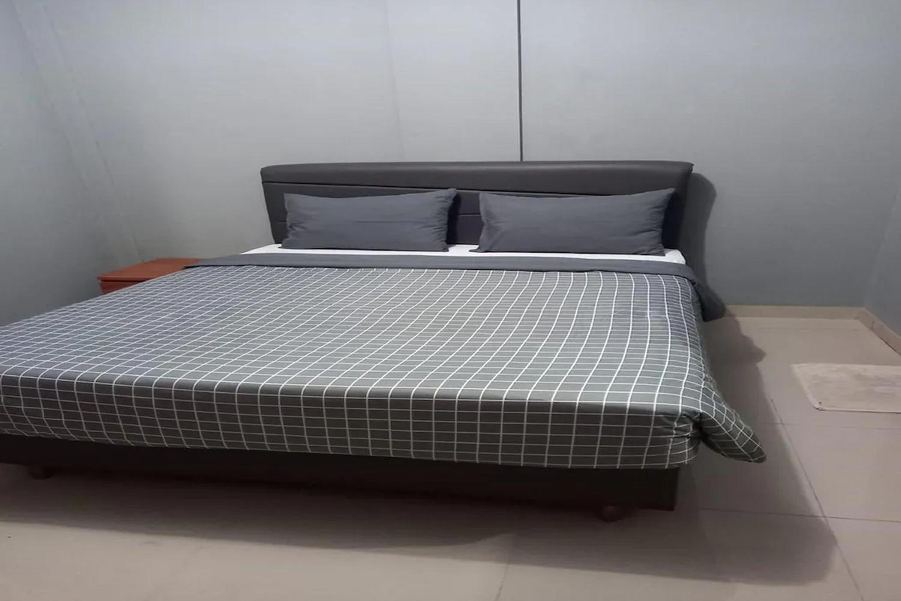 Deluxe King Room - Photo 11
