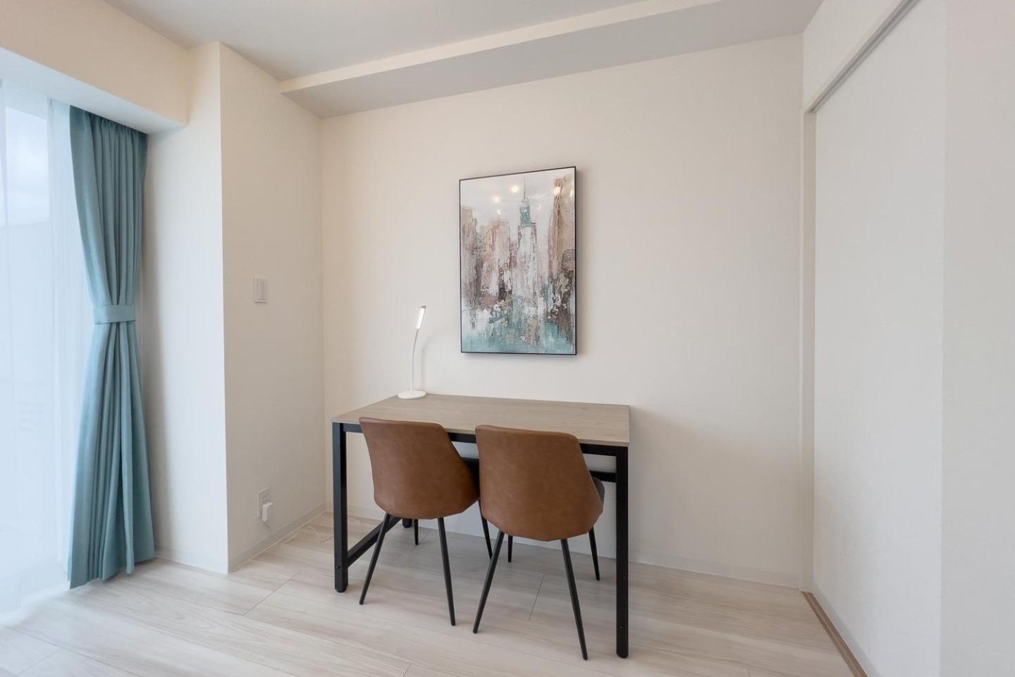 One-Bedroom Apartment photo 2