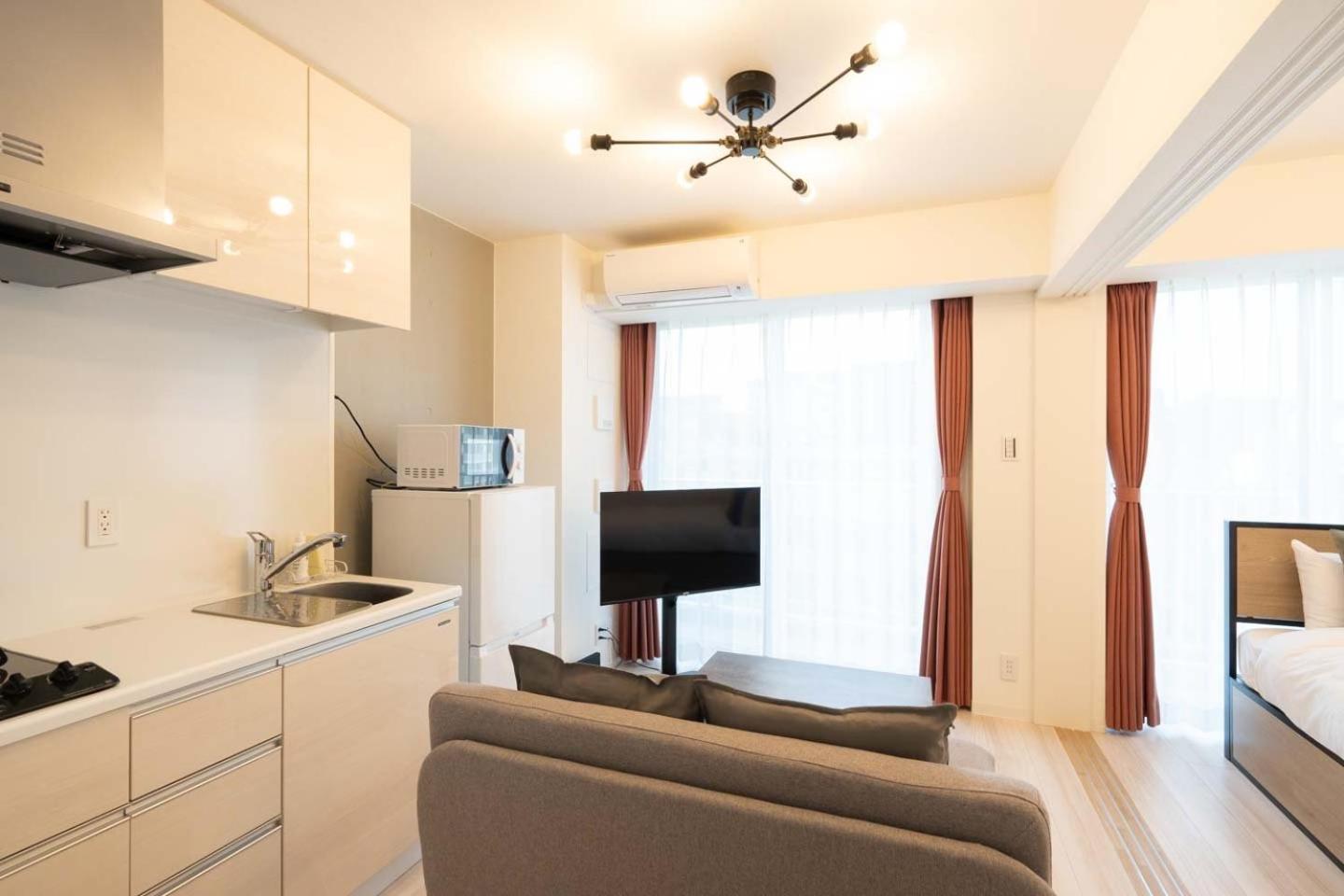 One-Bedroom Apartment photo 2