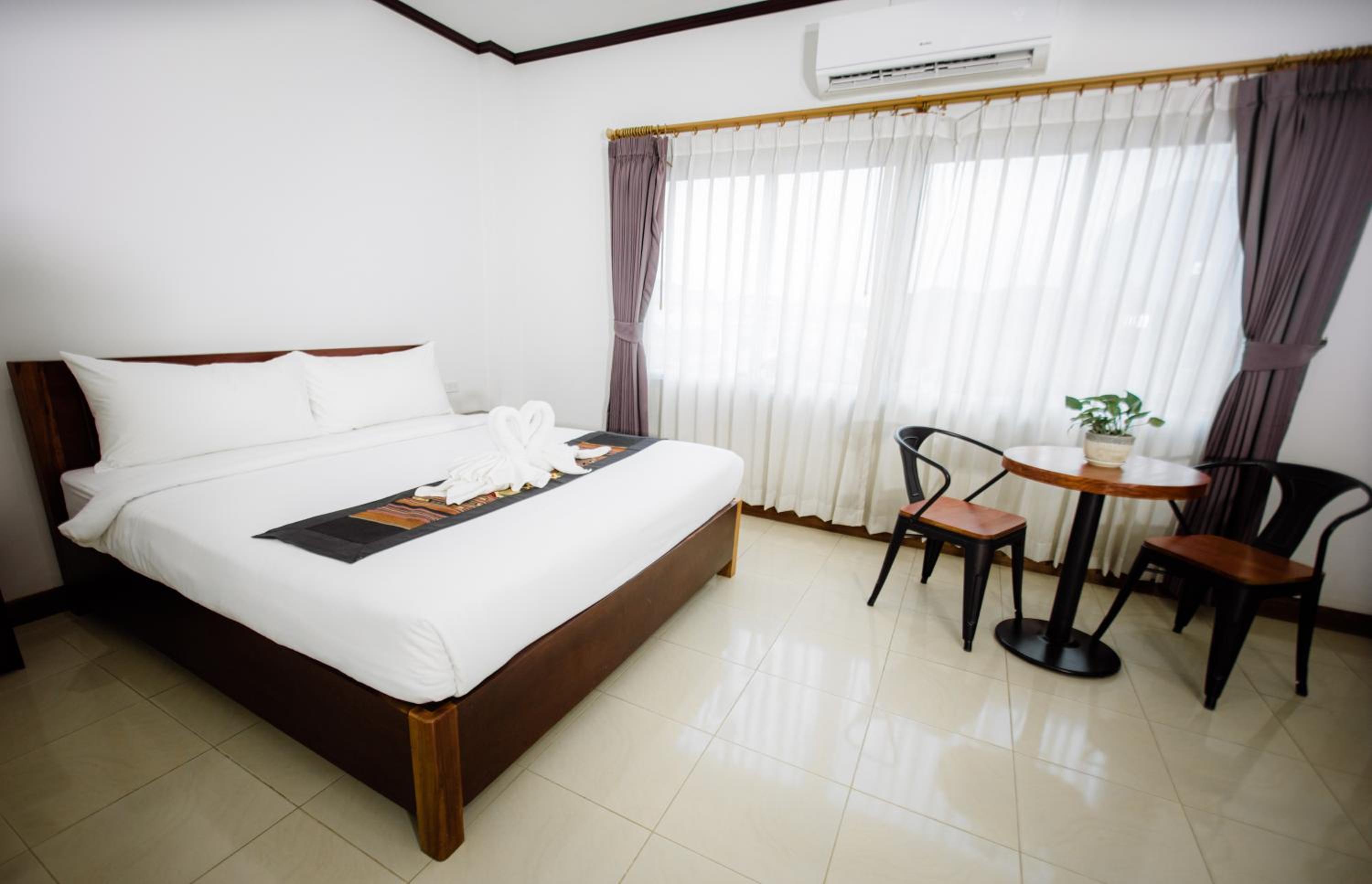 Standard Double Room - Photo 3
