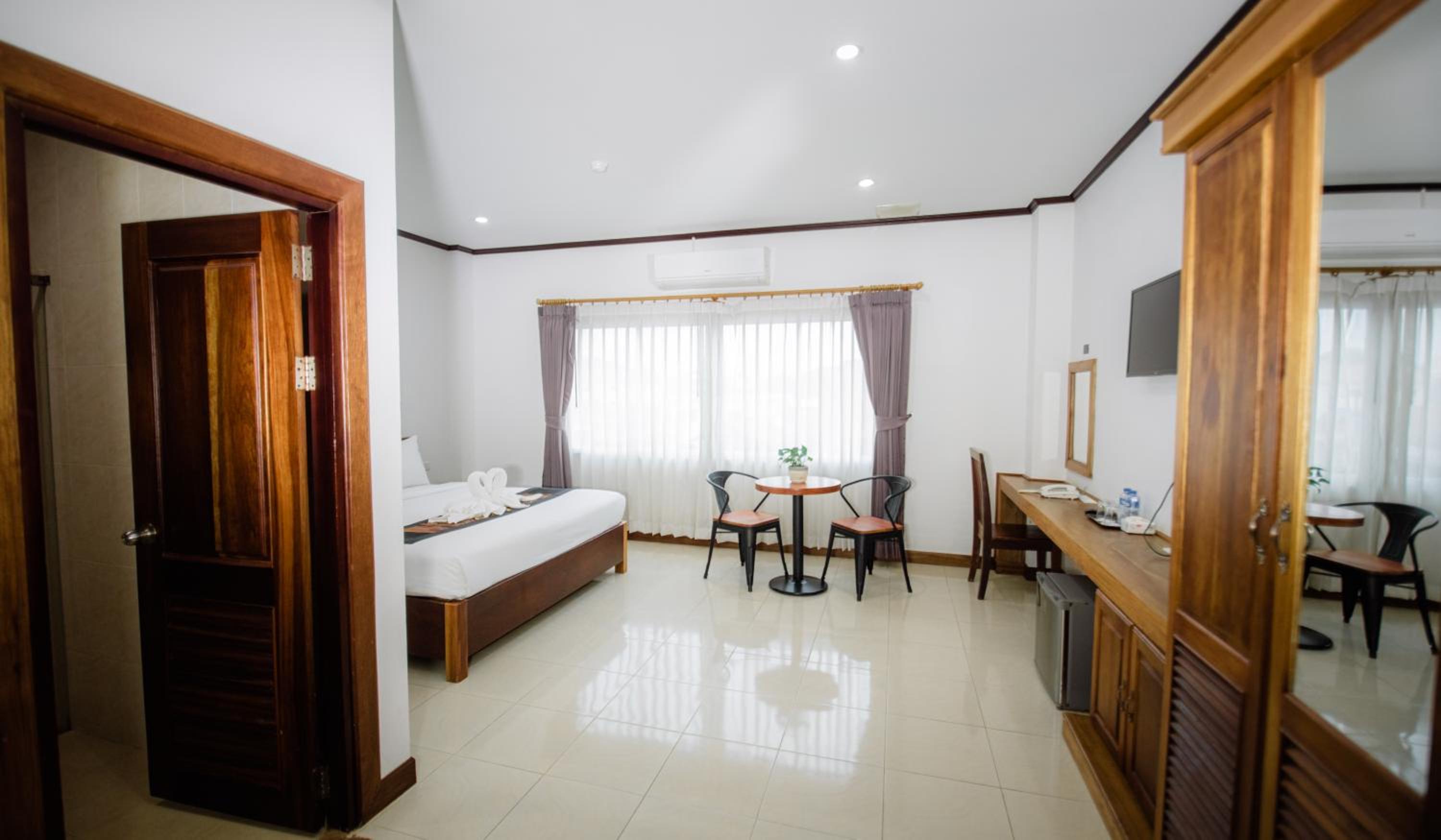 Standard Double Room - Photo 5
