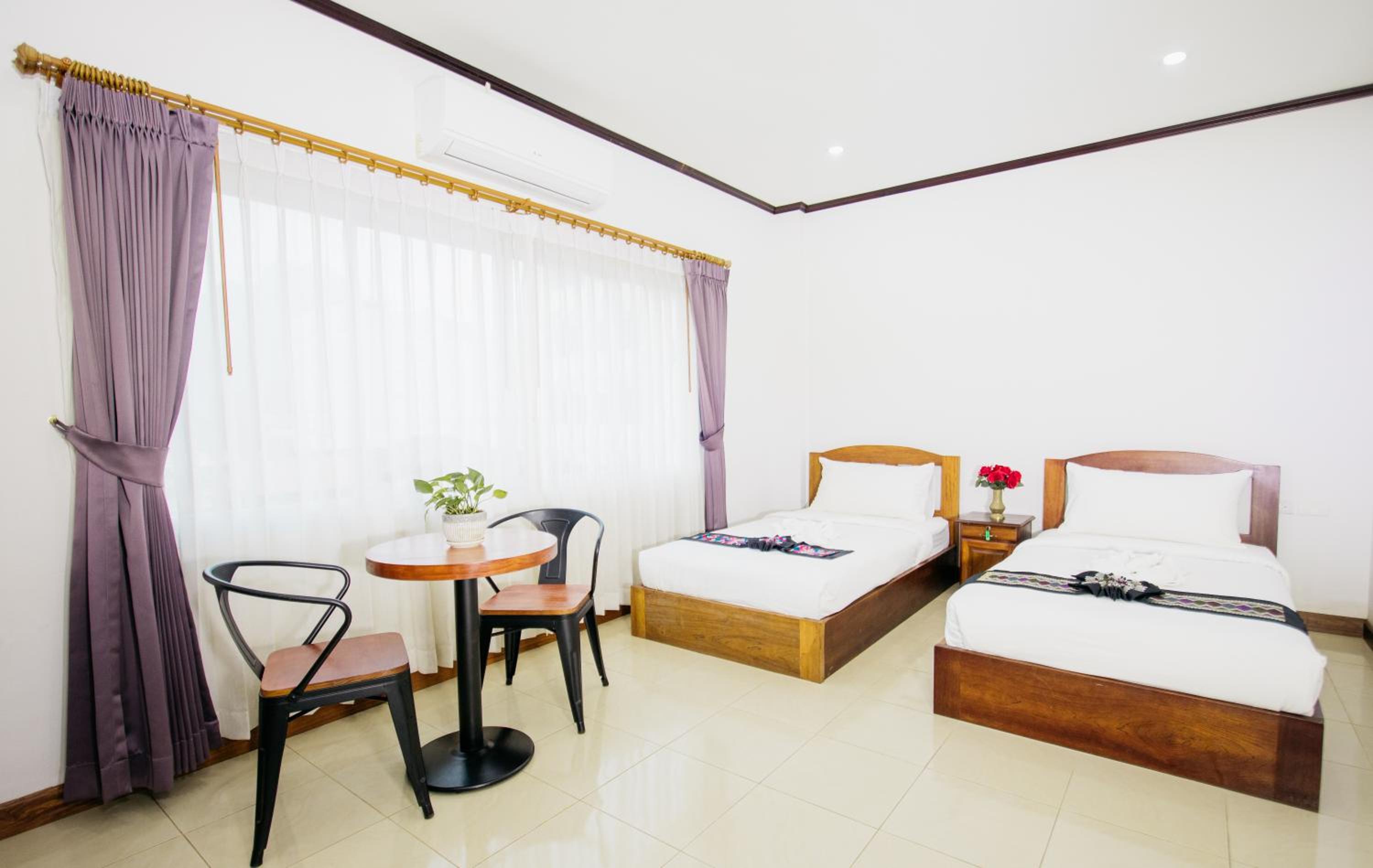Standard Twin Room - Photo 2