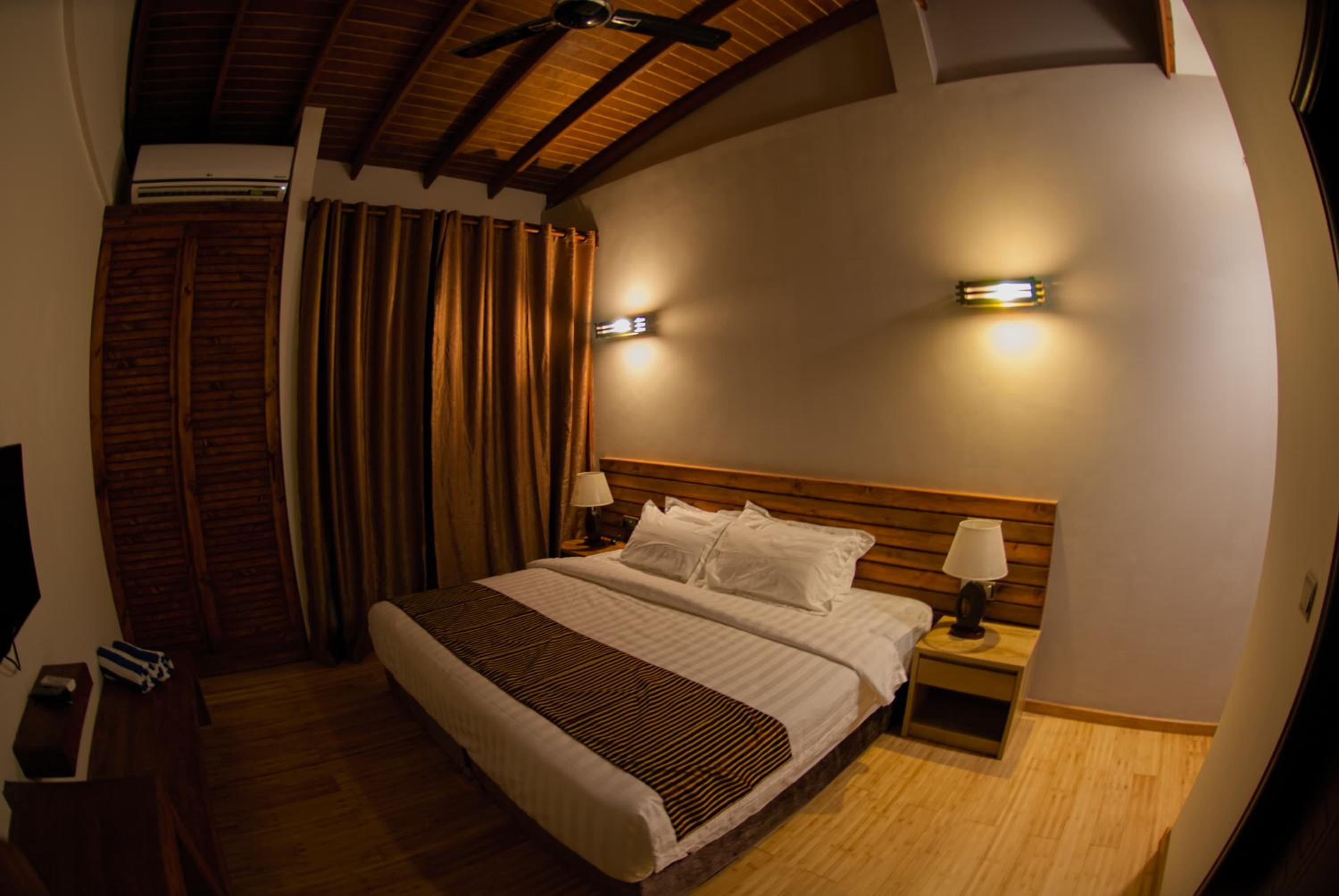 Double or Twin Room with Sea View photo 1