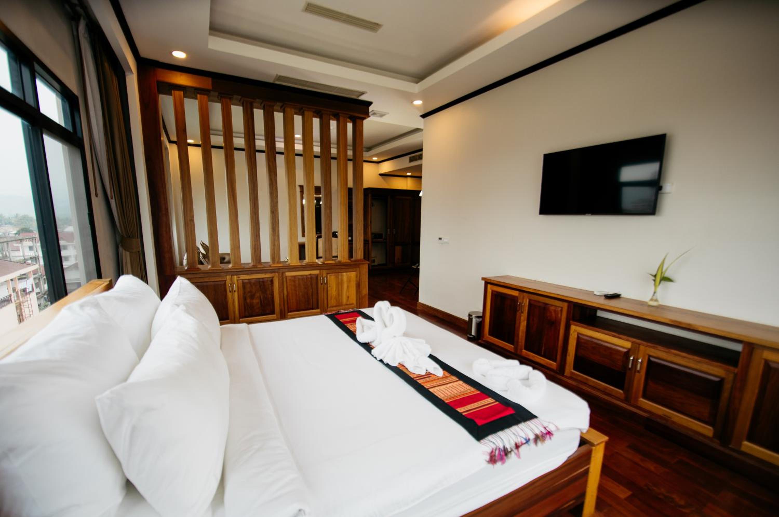 King Suite - Photo 5