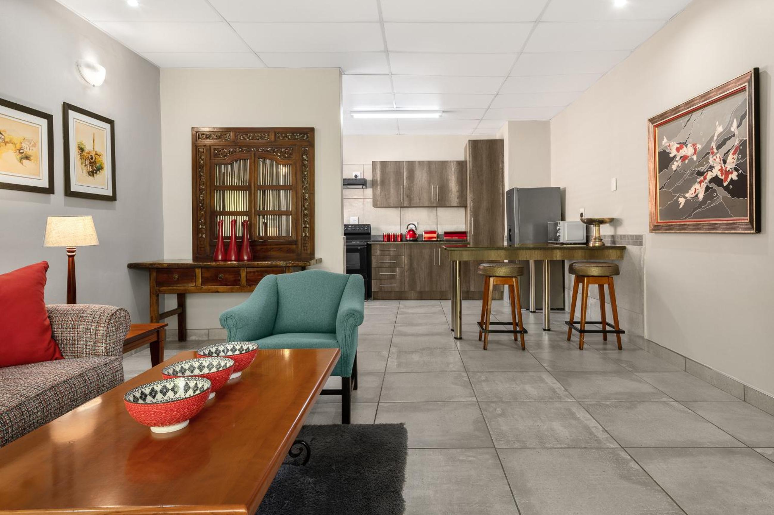 EXECUTIVE APARTMENT