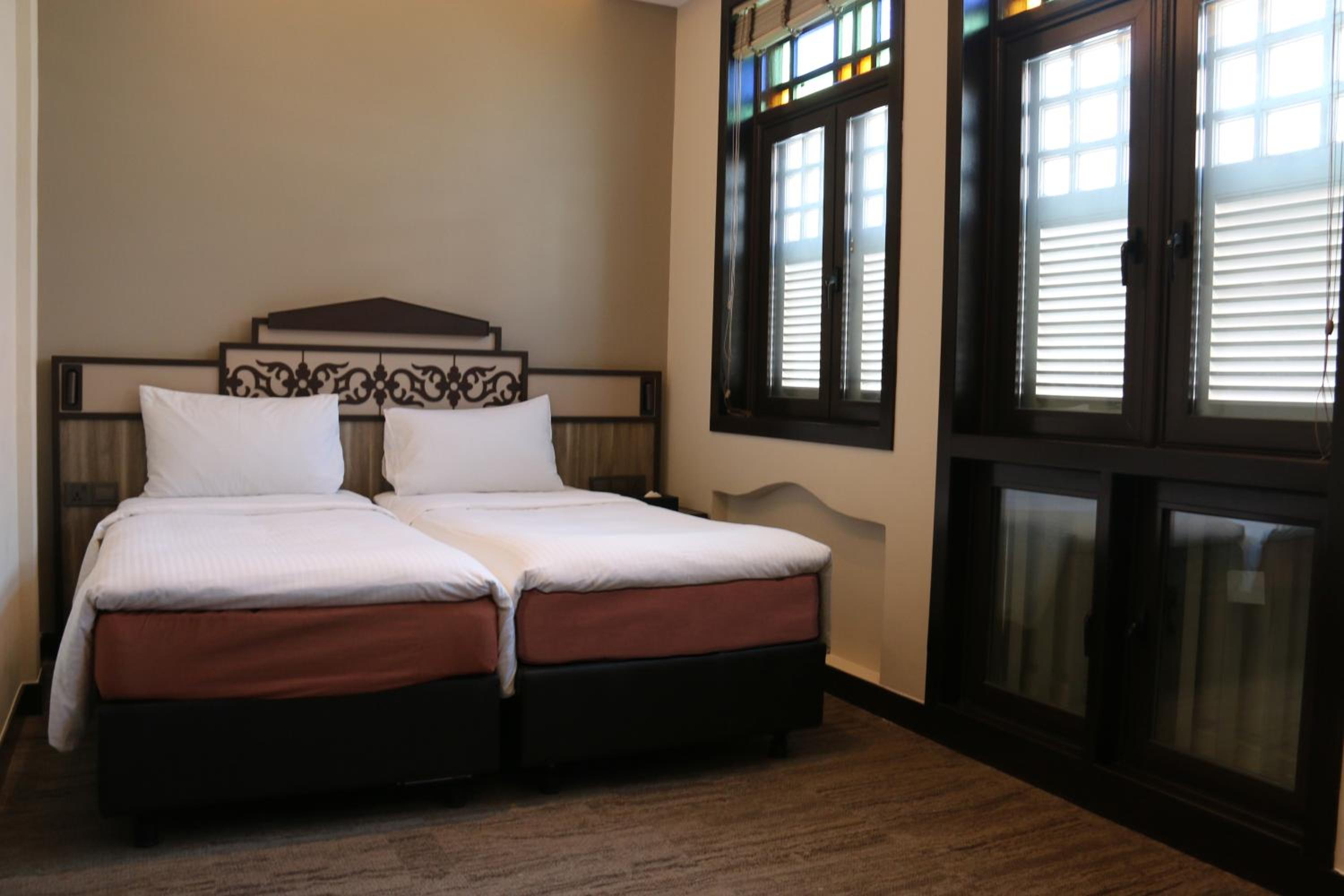 Hamilton Premier Room