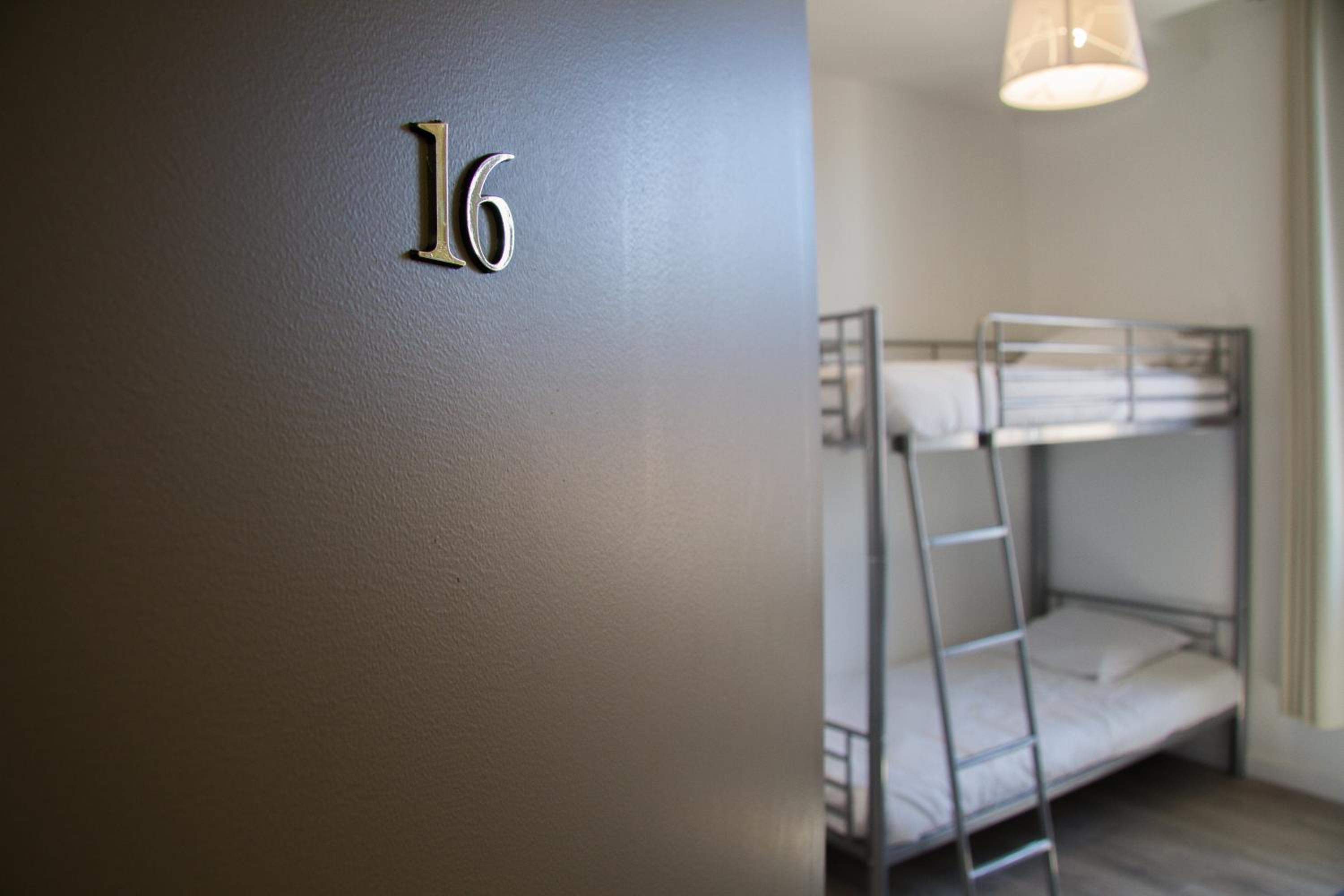 Quadruple Room - Photo 3