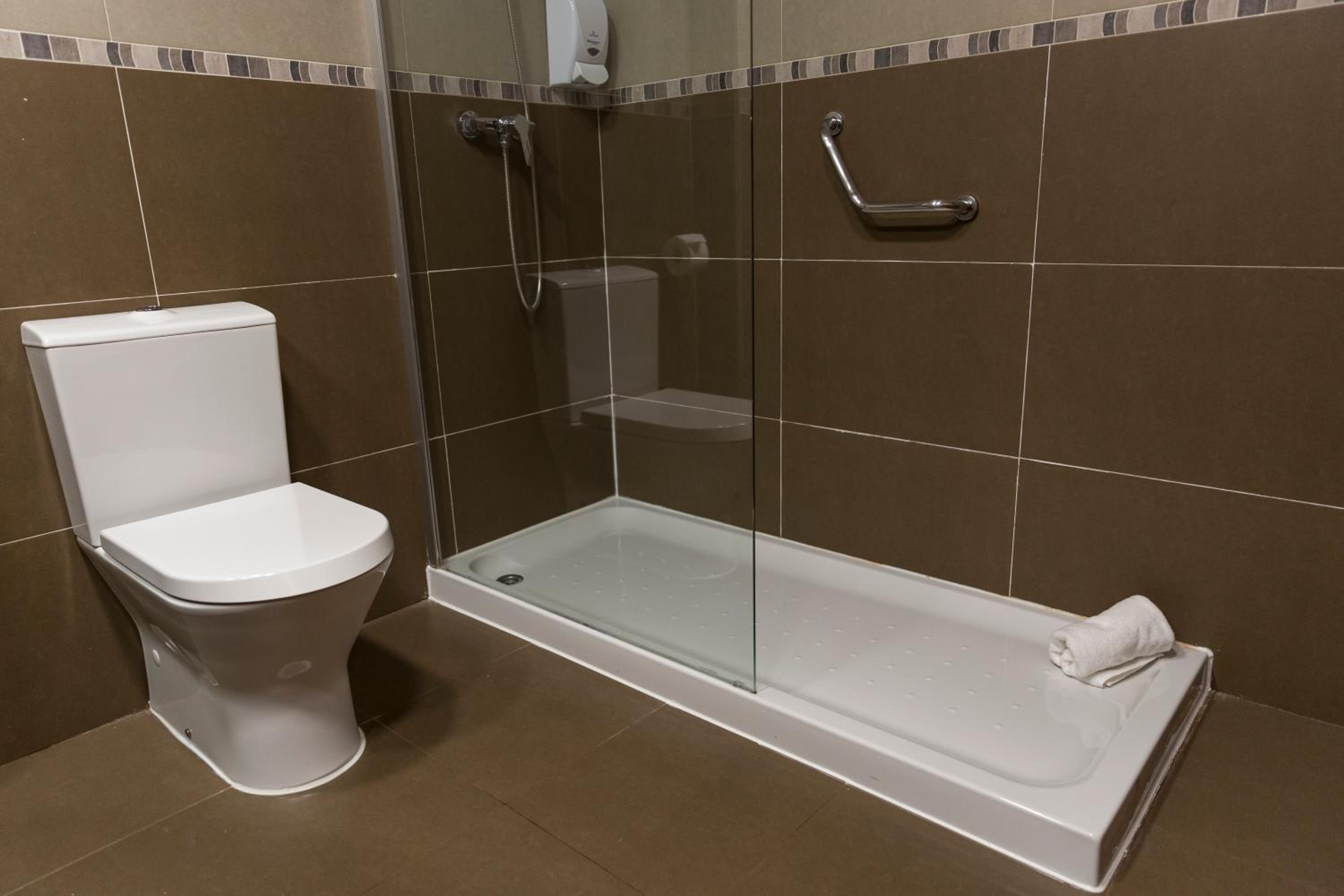 Double Room - Photo 2