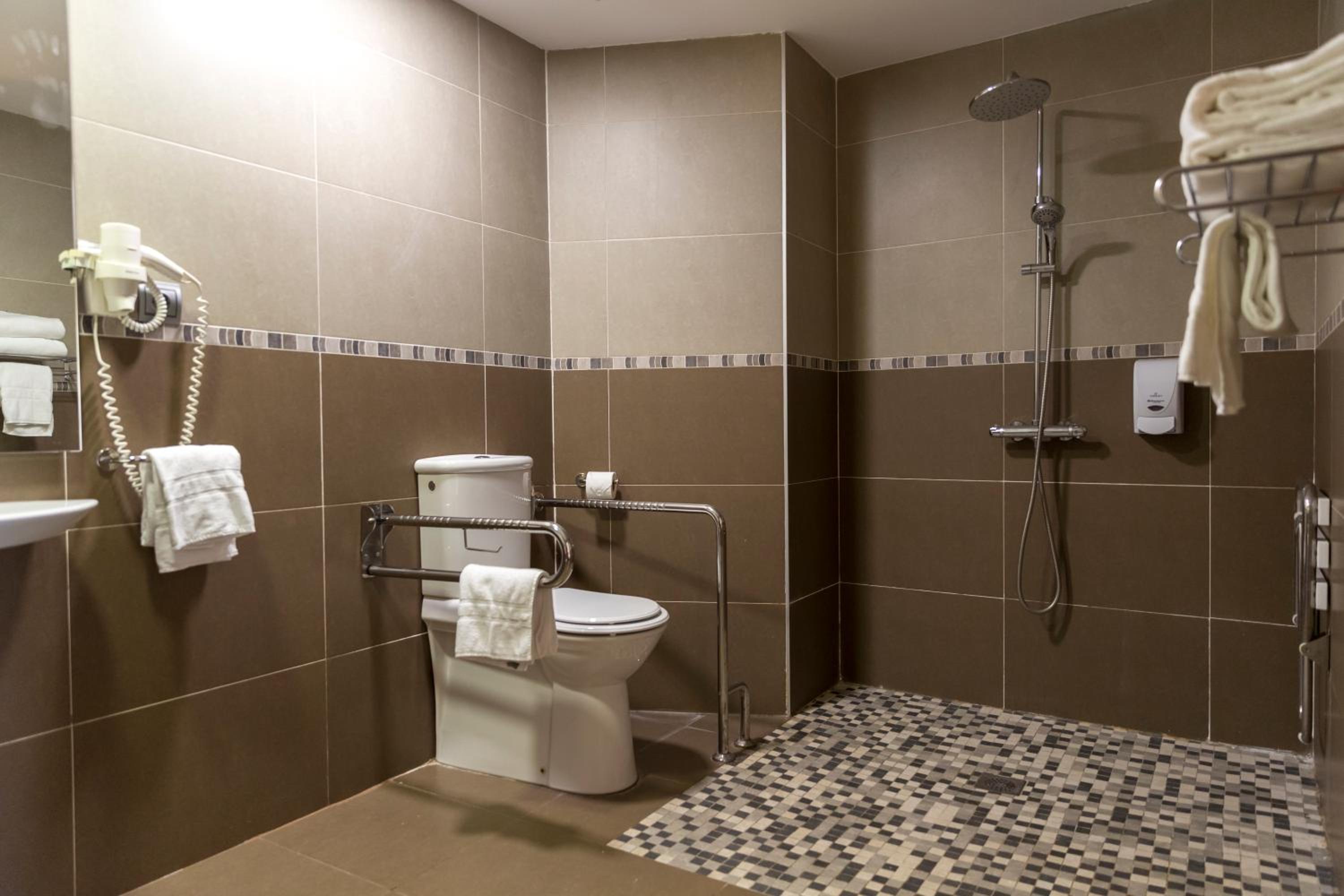 Double or Twin Room with Spa Access photo 2