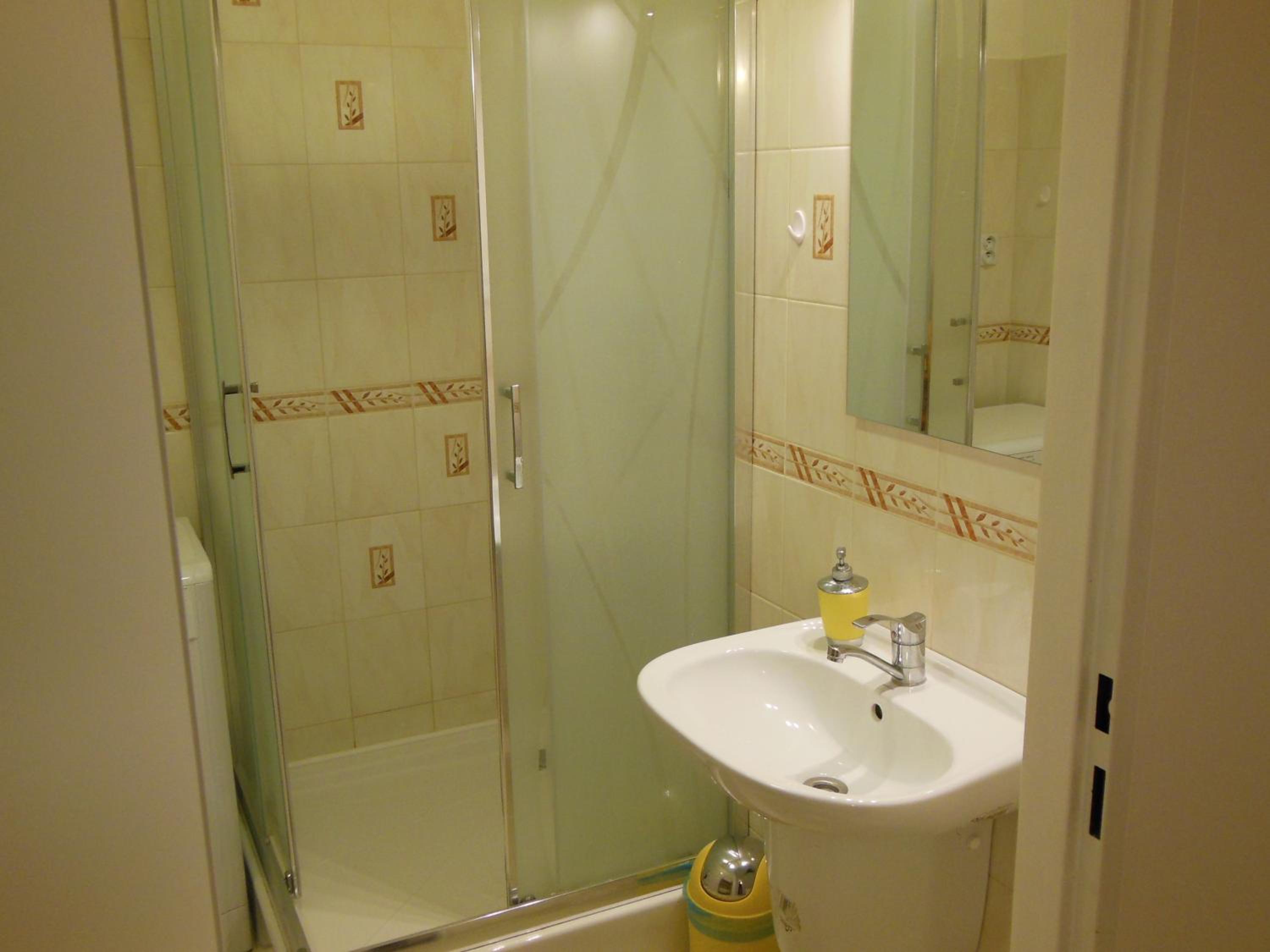 Apartment - Photo 10
