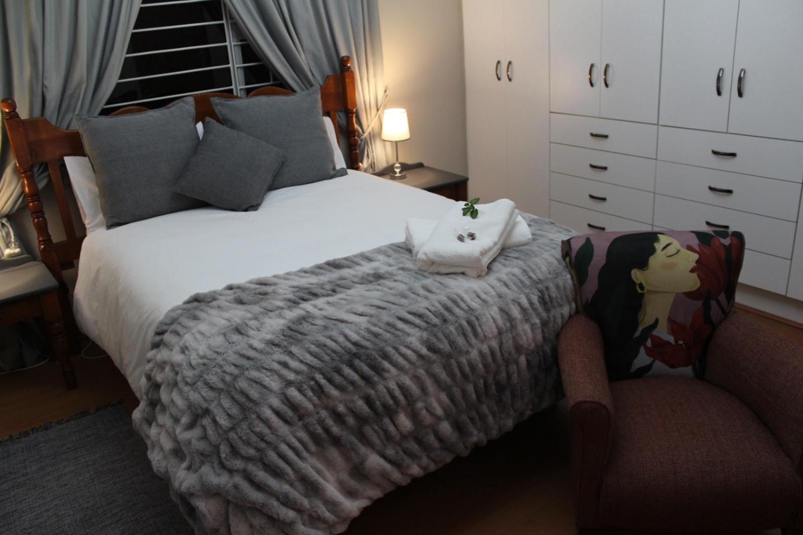 Double Room With Pool View photo 1
