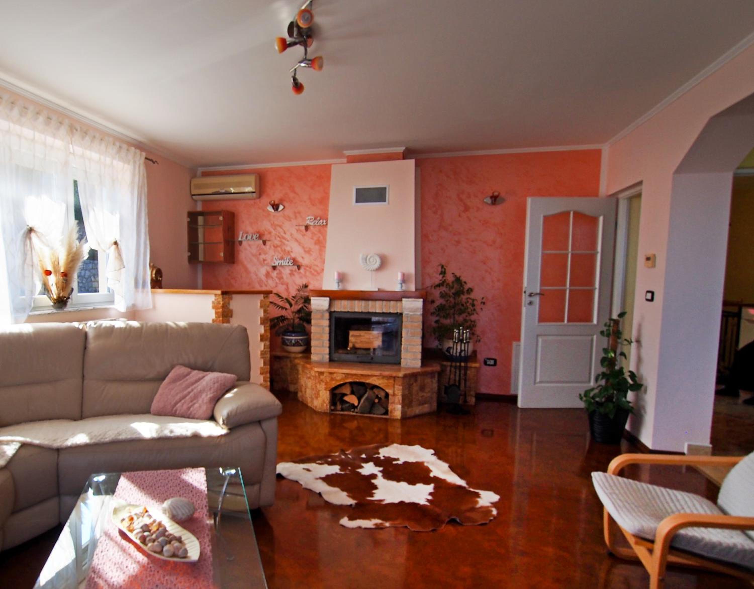 Maisonette photo 1