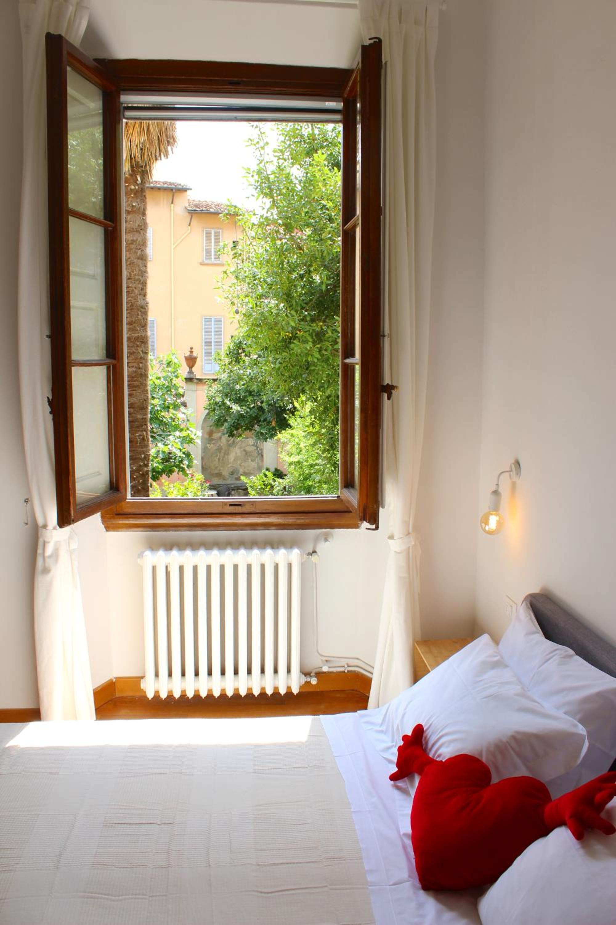 Double or Twin Room with Private Bathroom photo 3