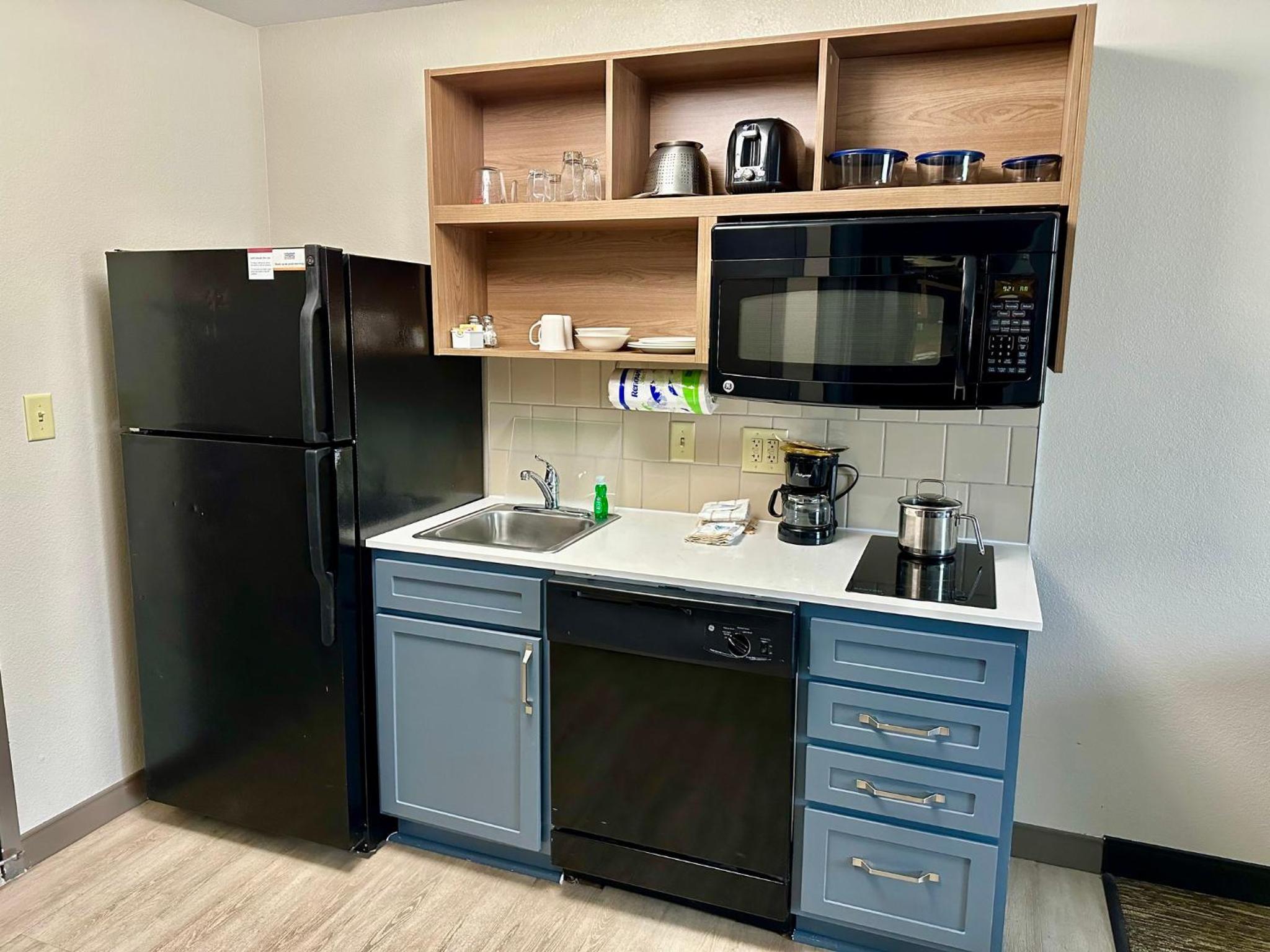 Studio Suite - Photo 3