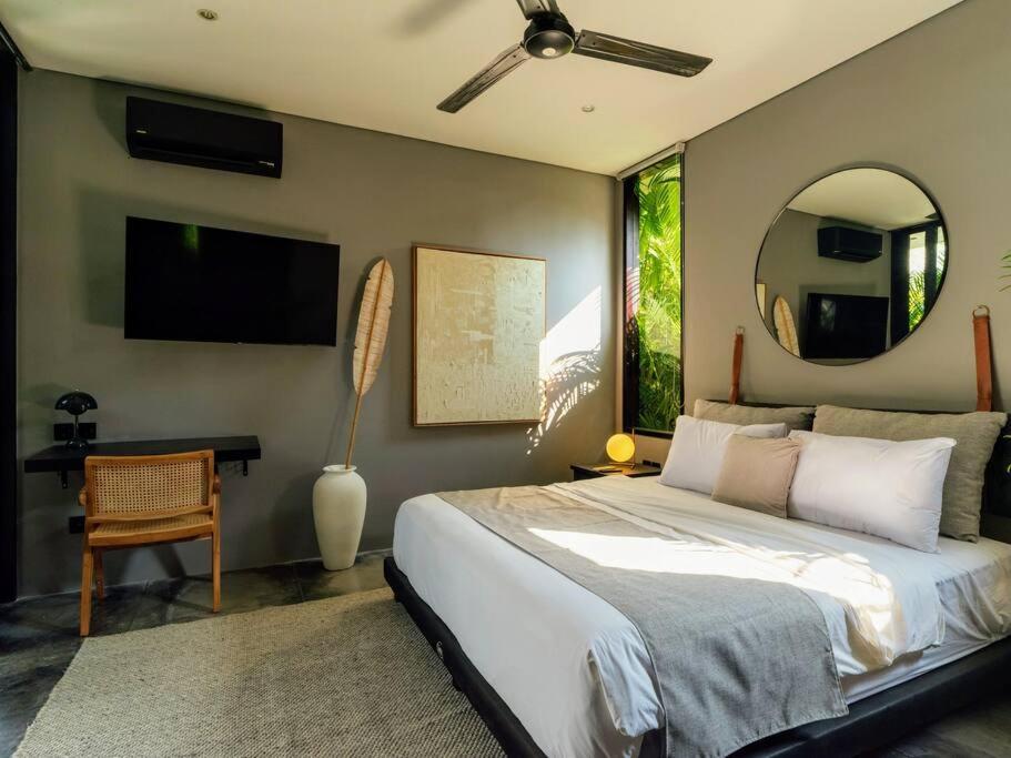 Villa photo 1