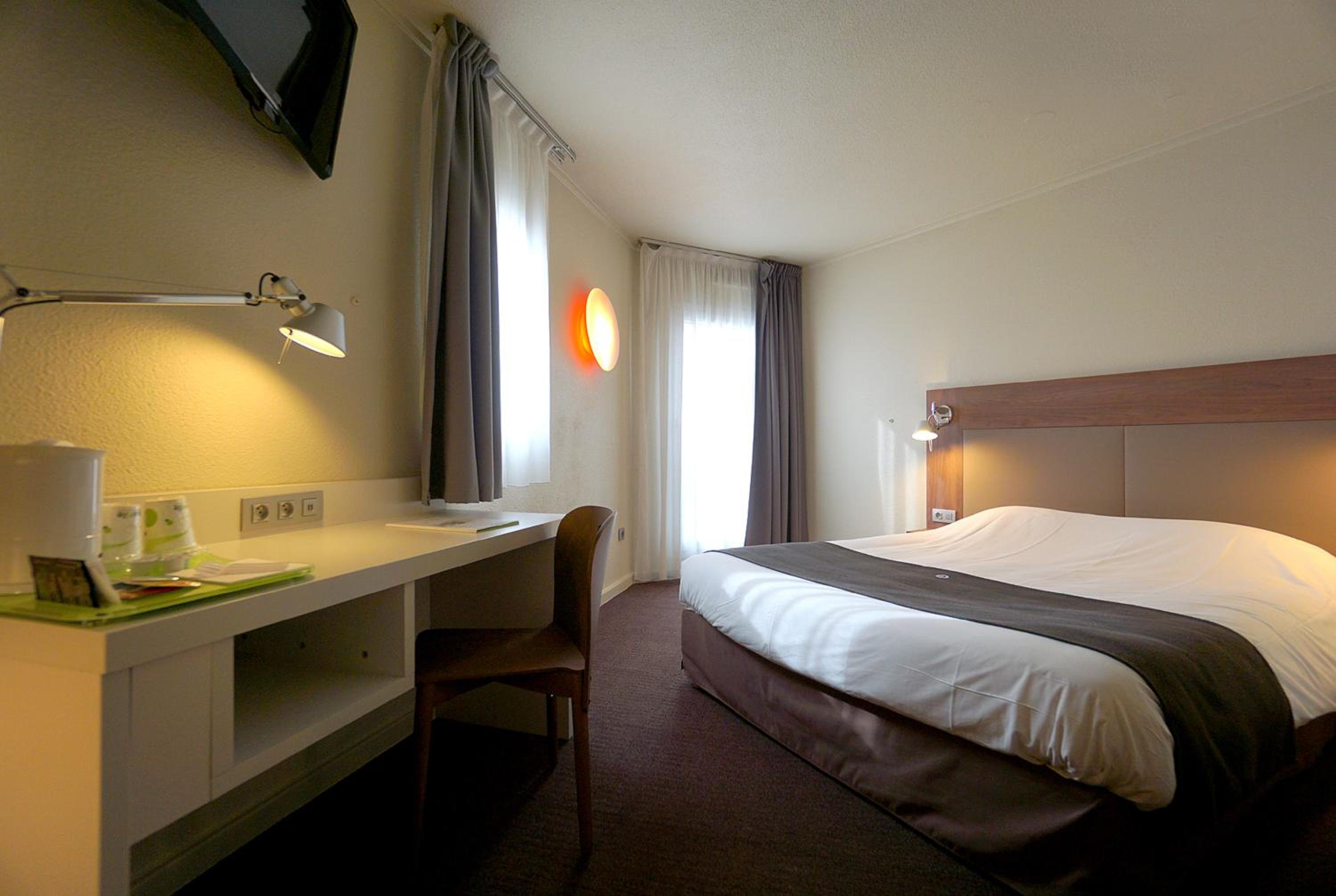 Standard Quadruple Room - Photo 4
