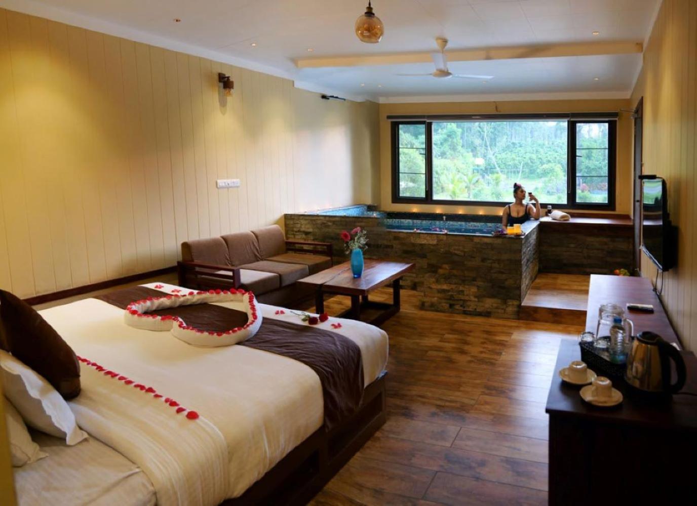 Plunge Pool Room