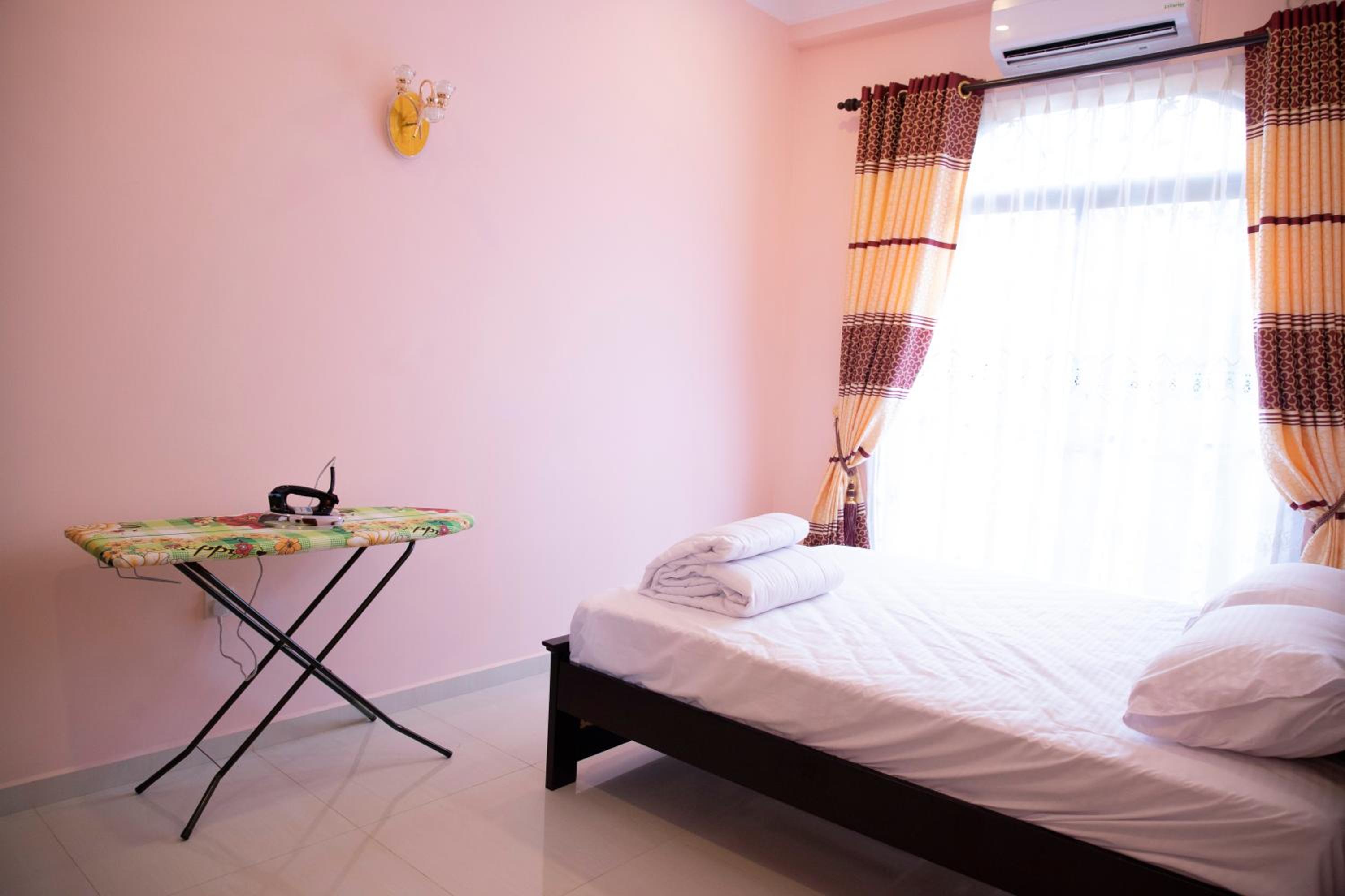 Small Single Room photo 2