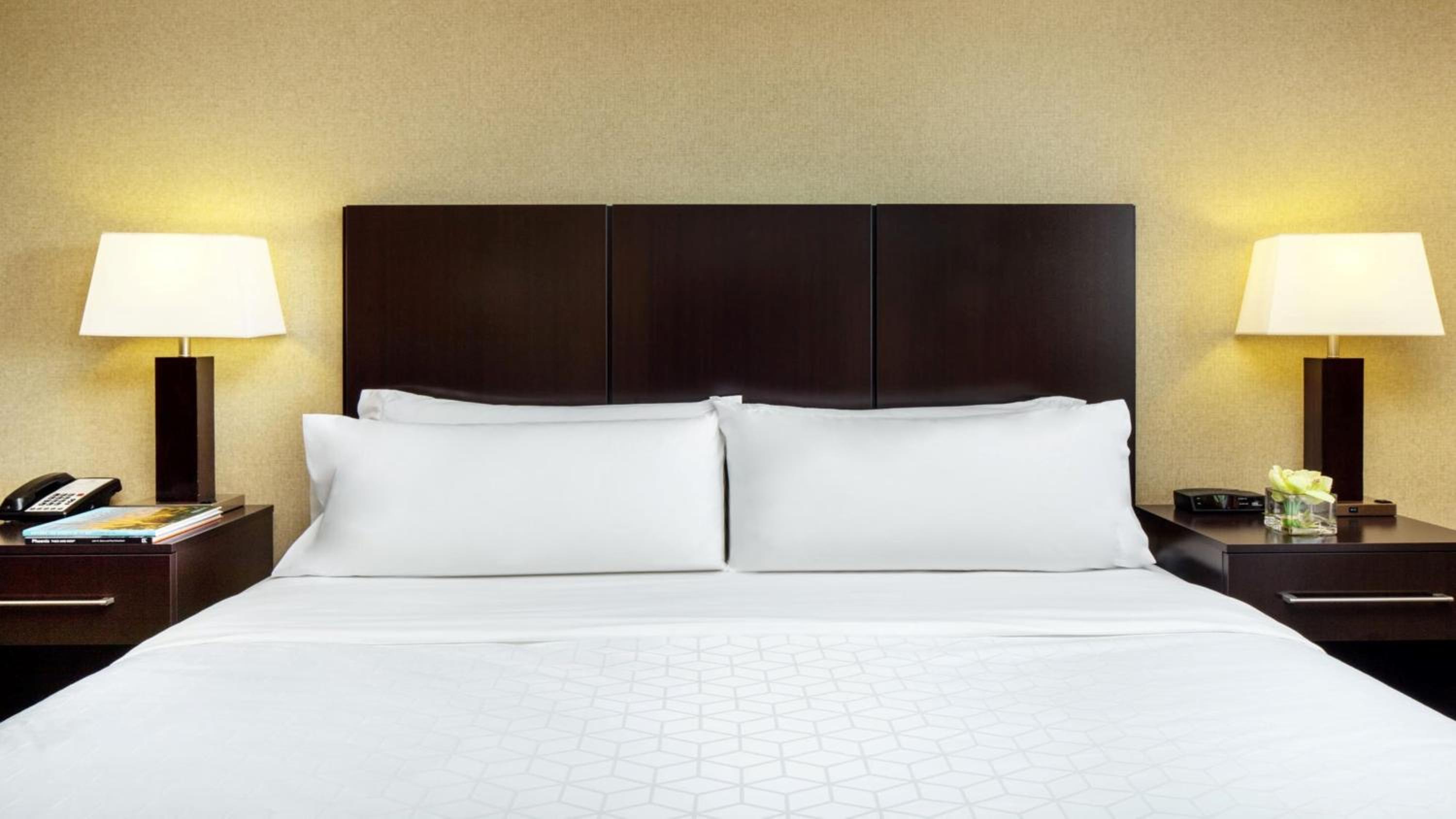 Standard King Room - Photo 3