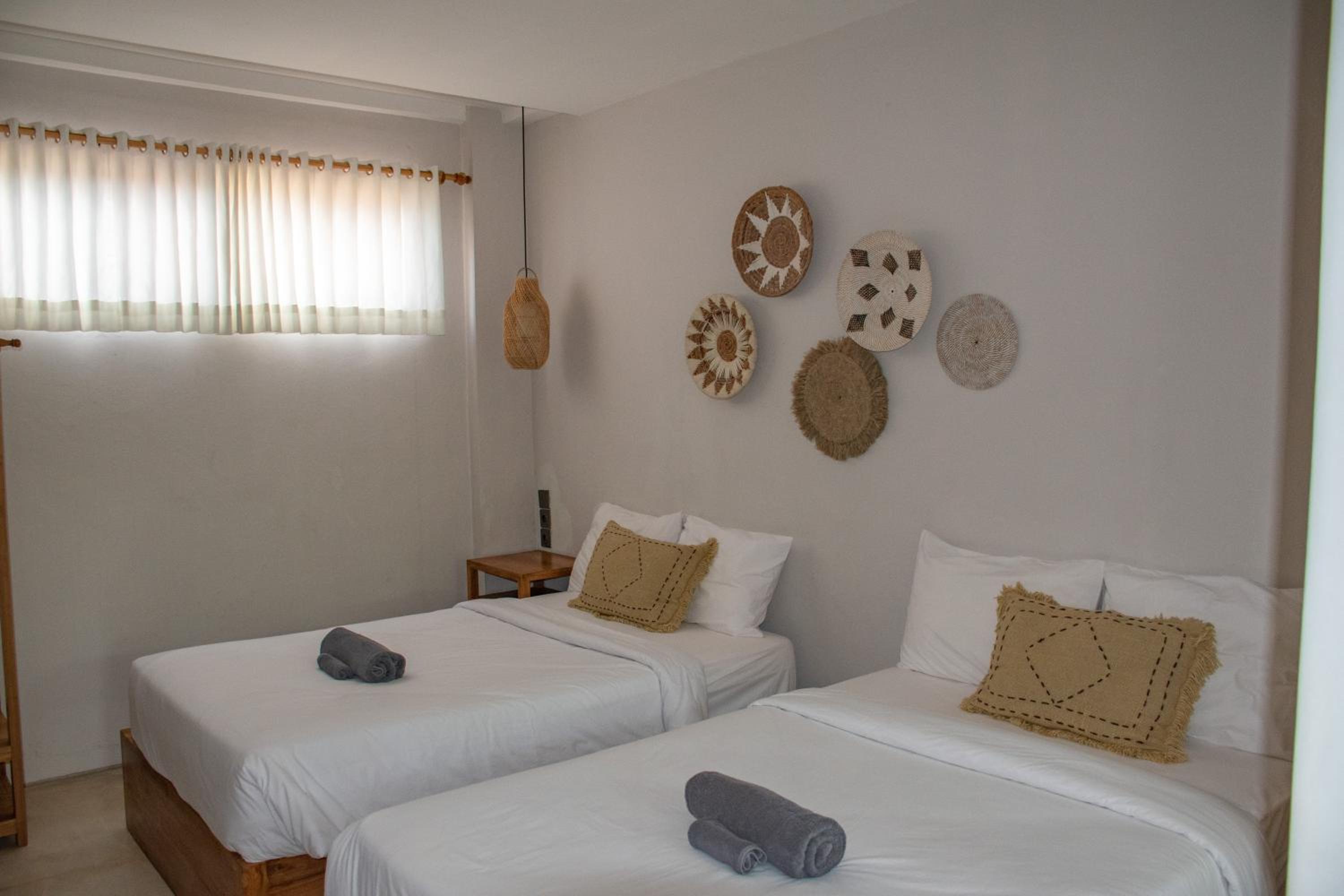 Twin Room - Photo 6