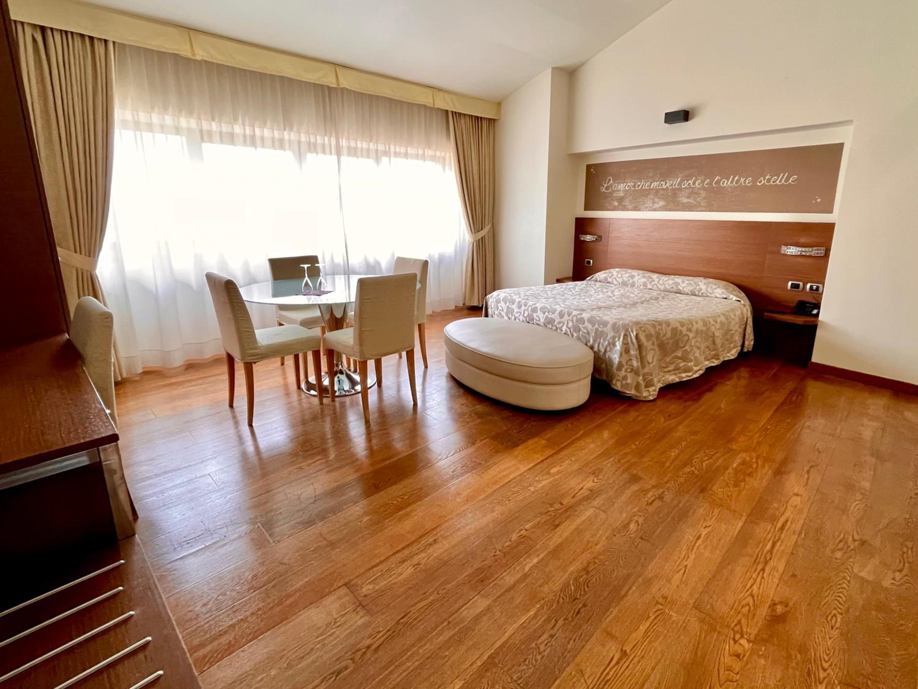 Royal Suite photo 3