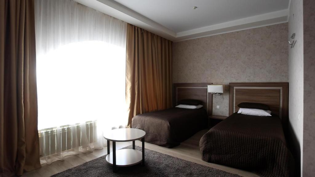 Twin Room with Shower