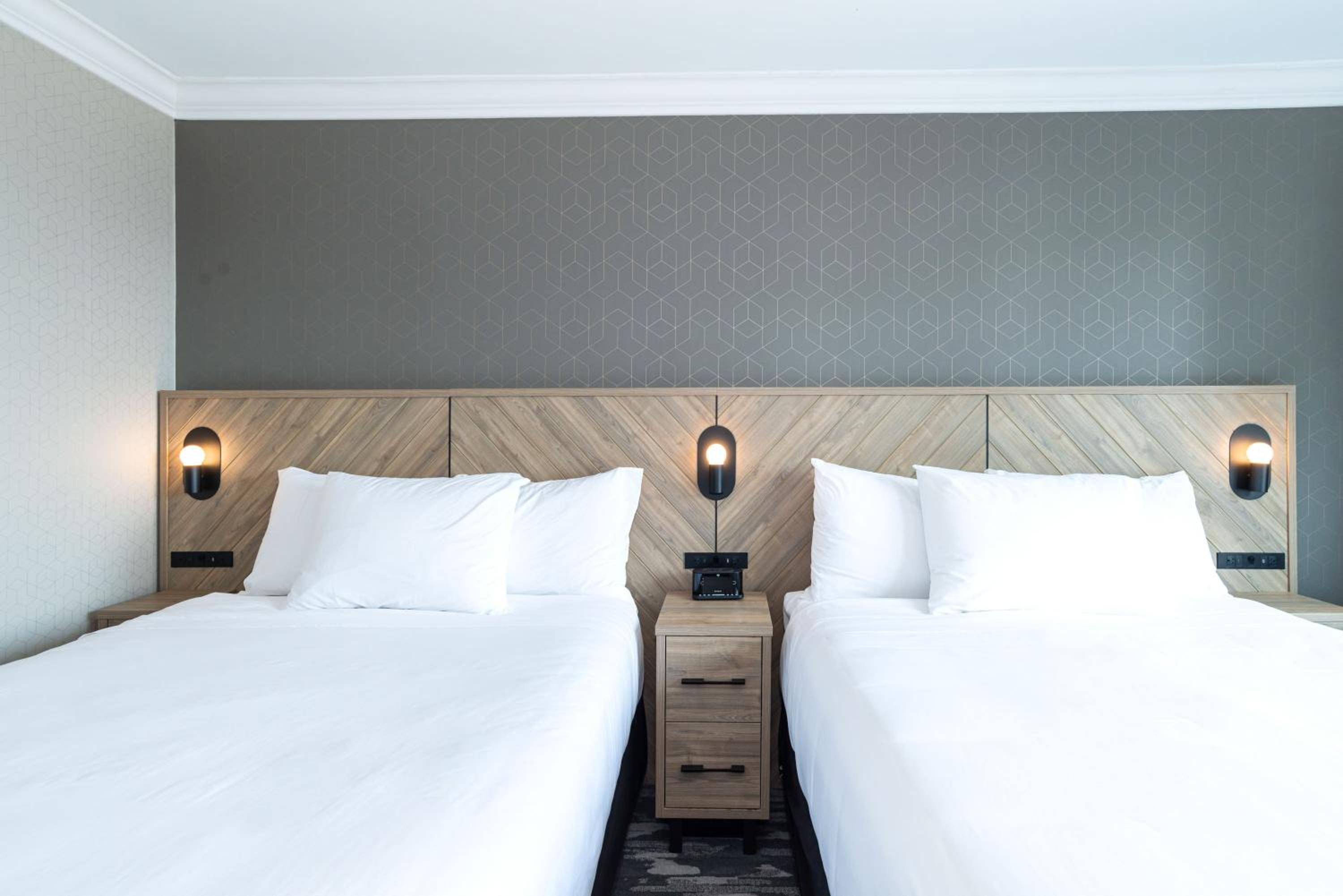 Standard Room, 2 Queen Beds, North Tower