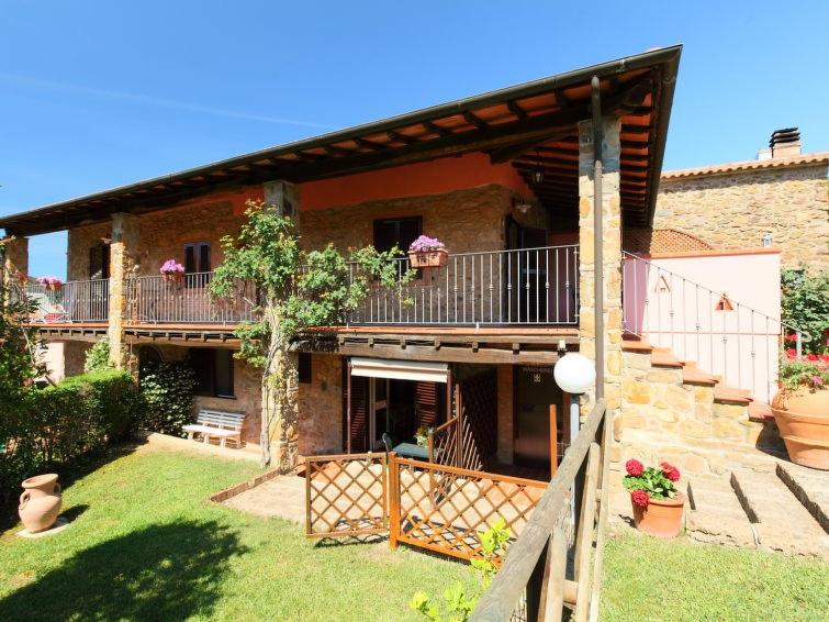 Two-Bedroom Apartment with Balcony and Terrace photo 2