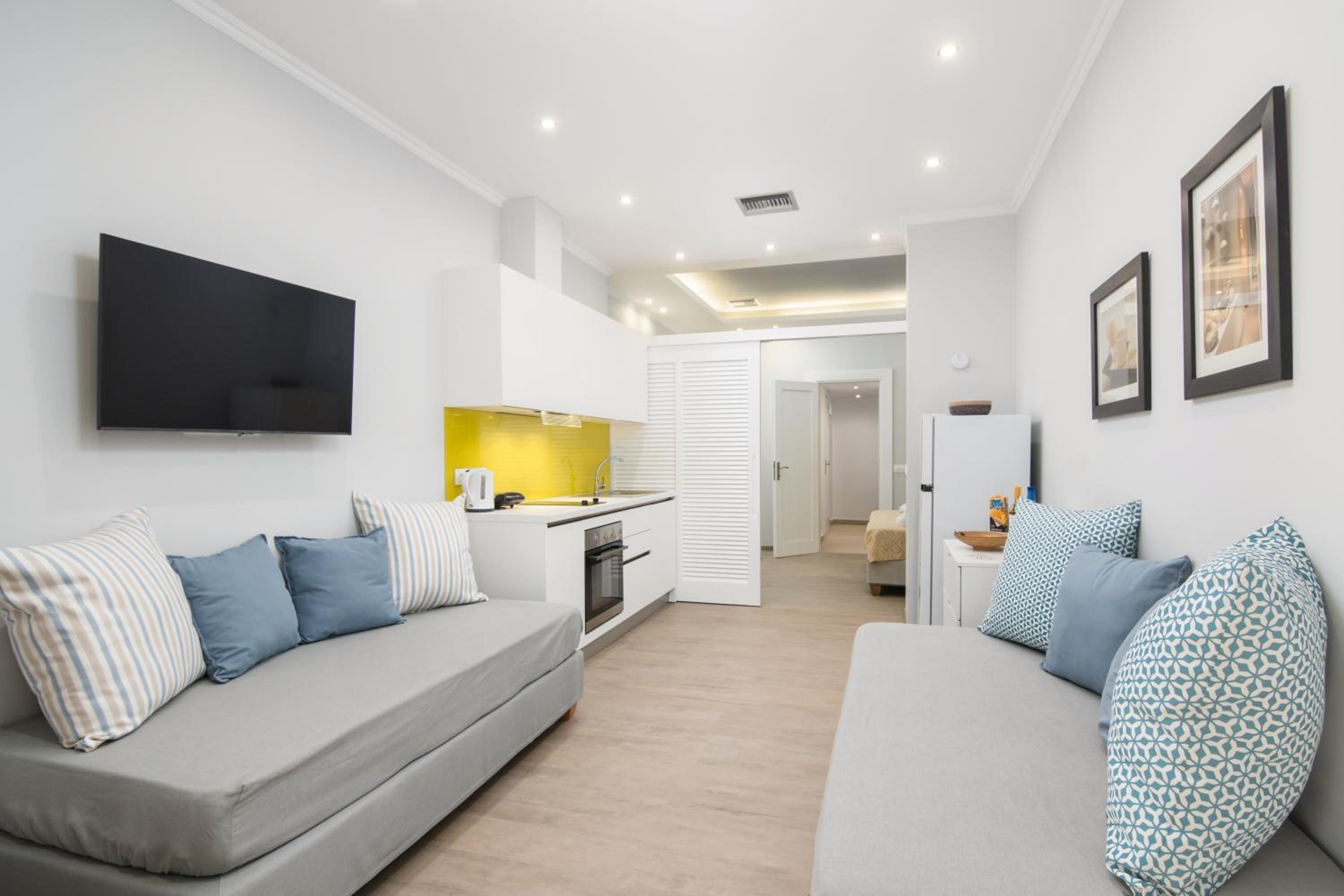 Deluxe Apartment photo 1
