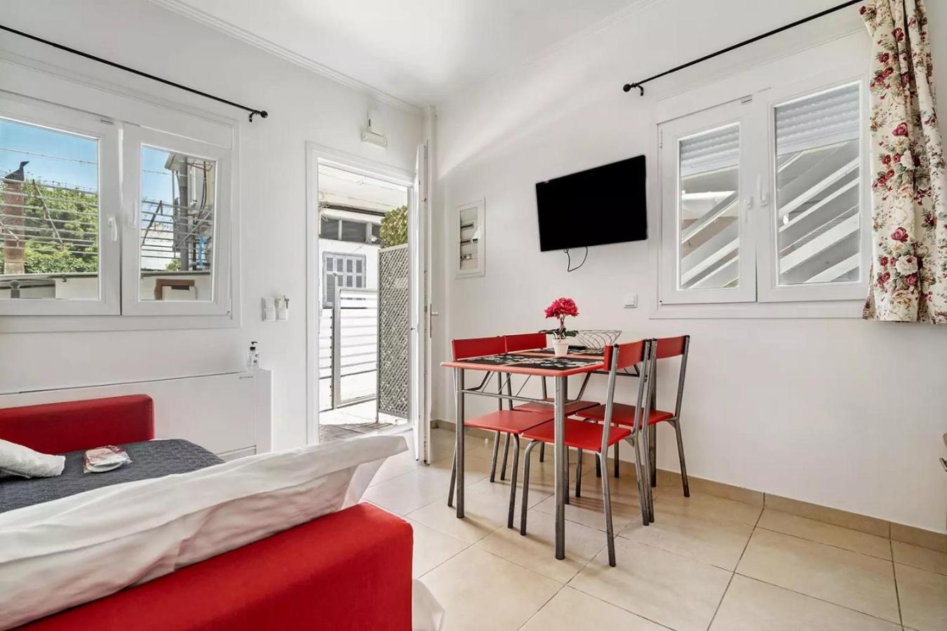 One-Bedroom Apartment - Photo 20