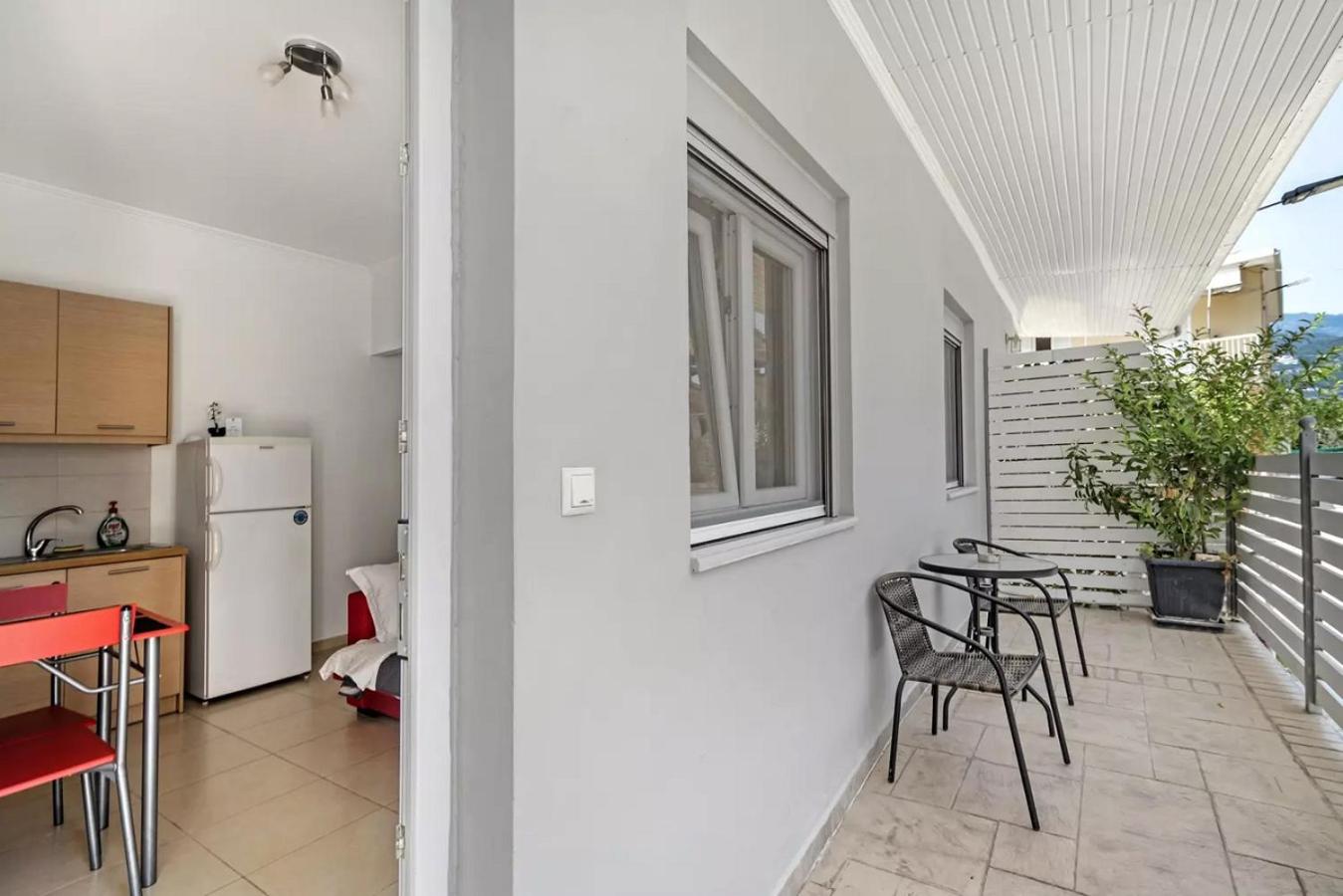One-Bedroom Apartment - Photo 6