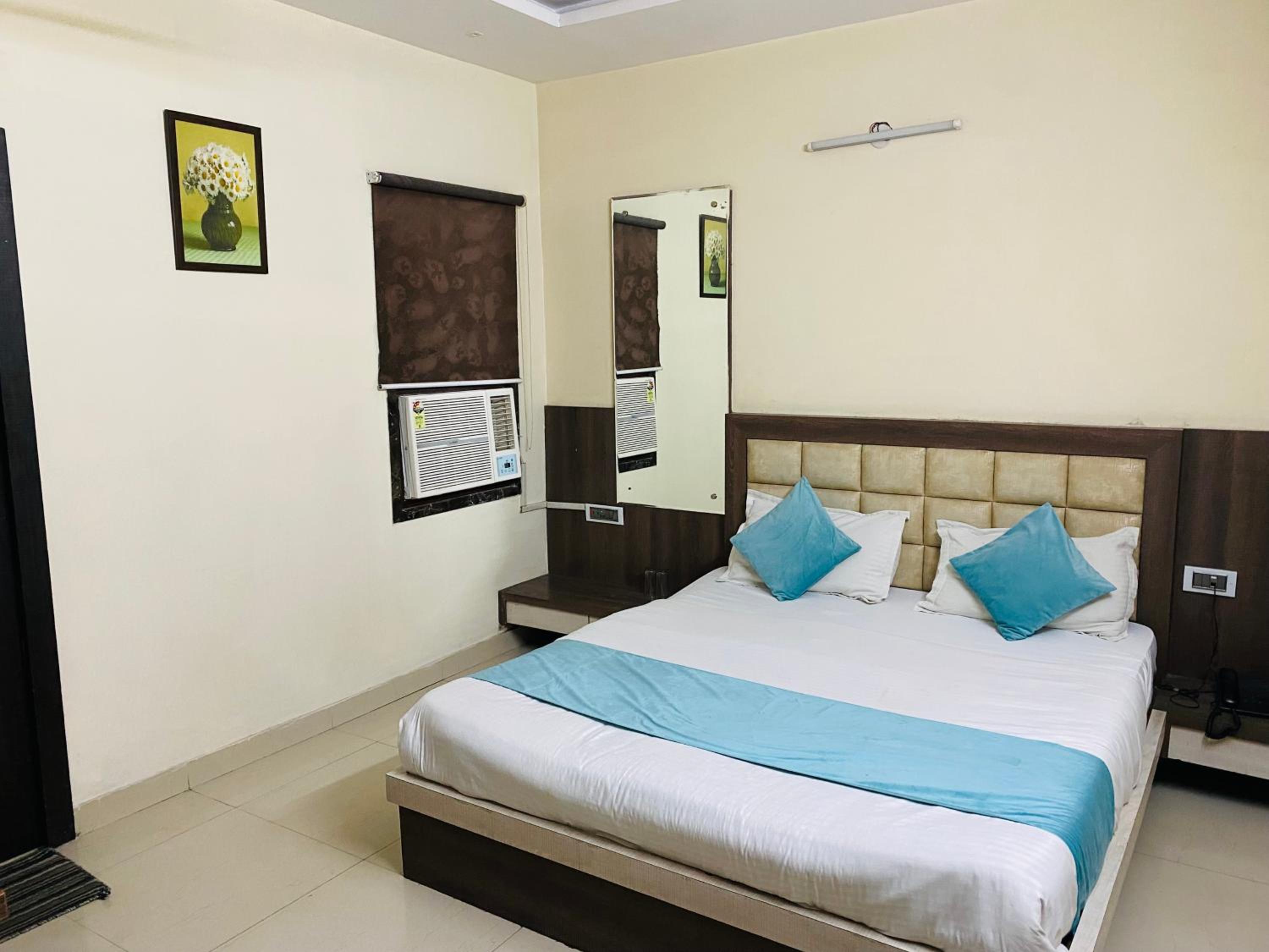 Deluxe Double Room photo 2