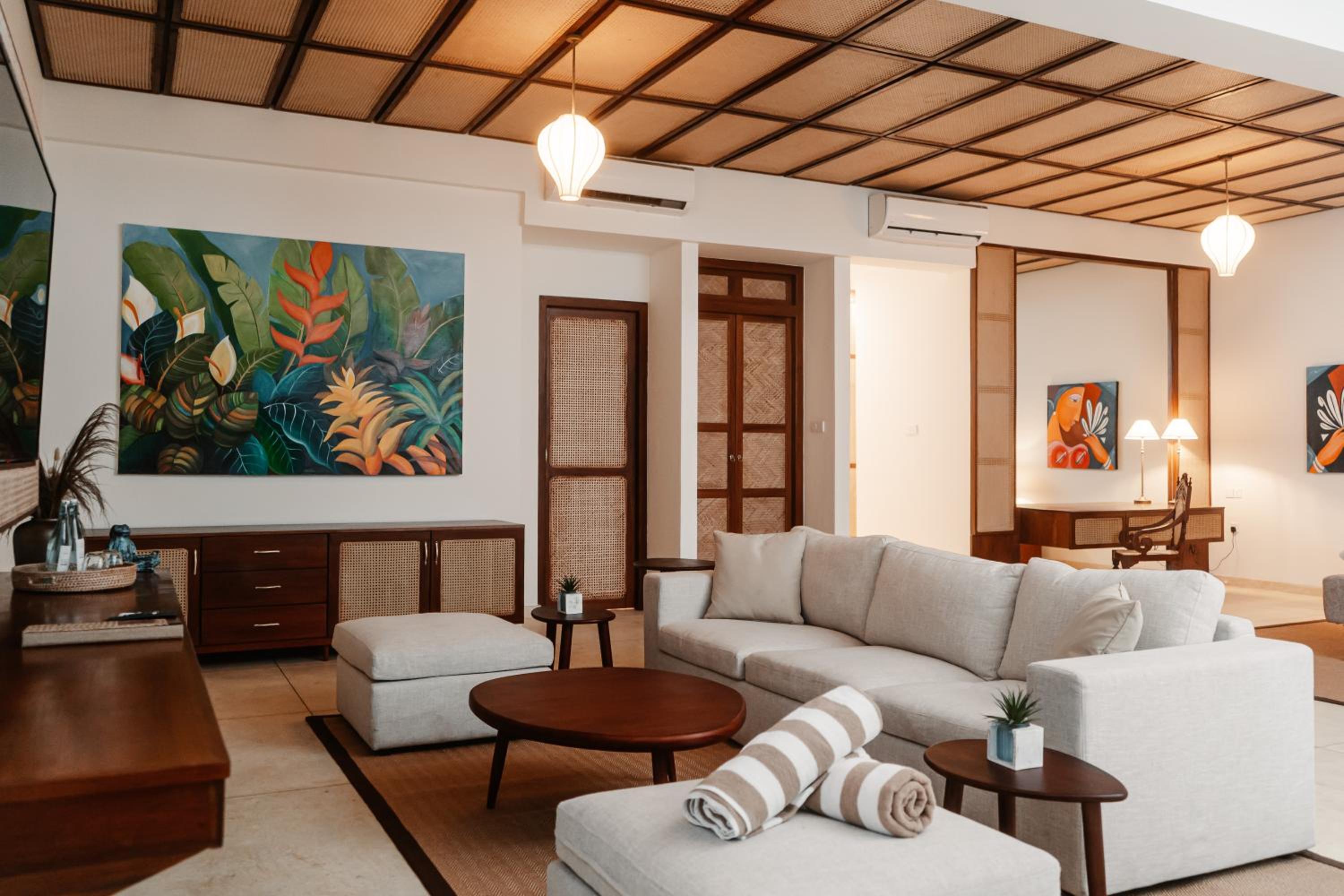 Founders Suite with Private Pool photo 2
