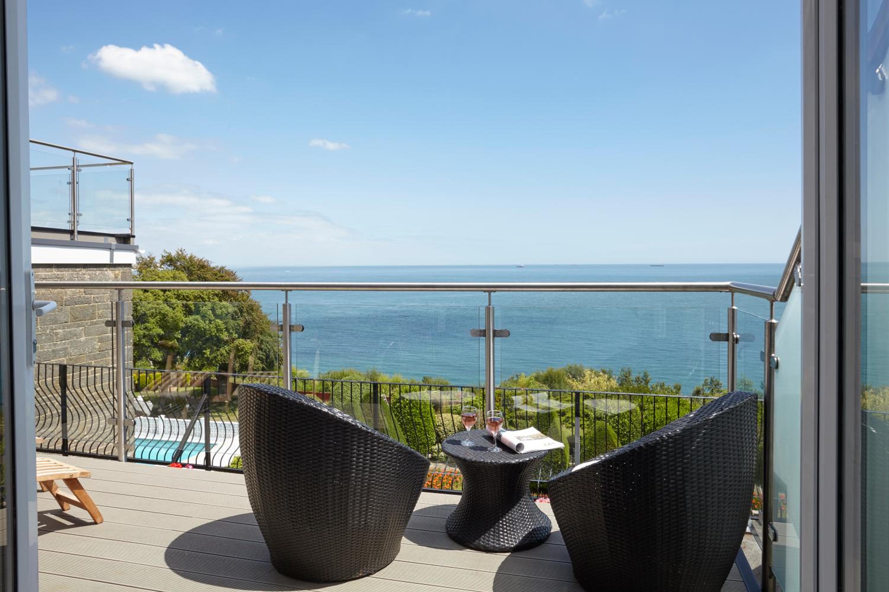 Double Room with Sea View - Photo 4