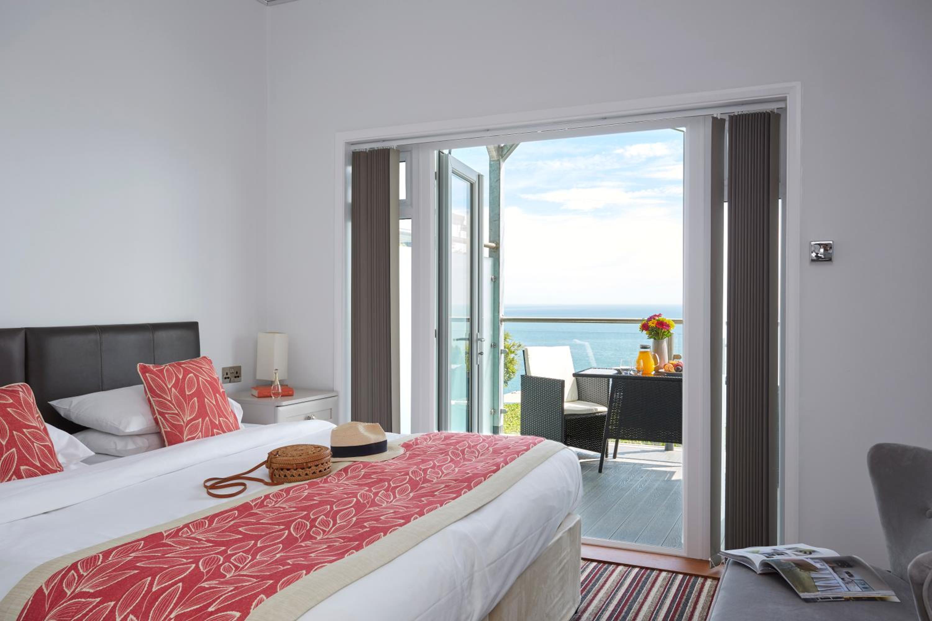 Double Room with Sea View - Photo 1