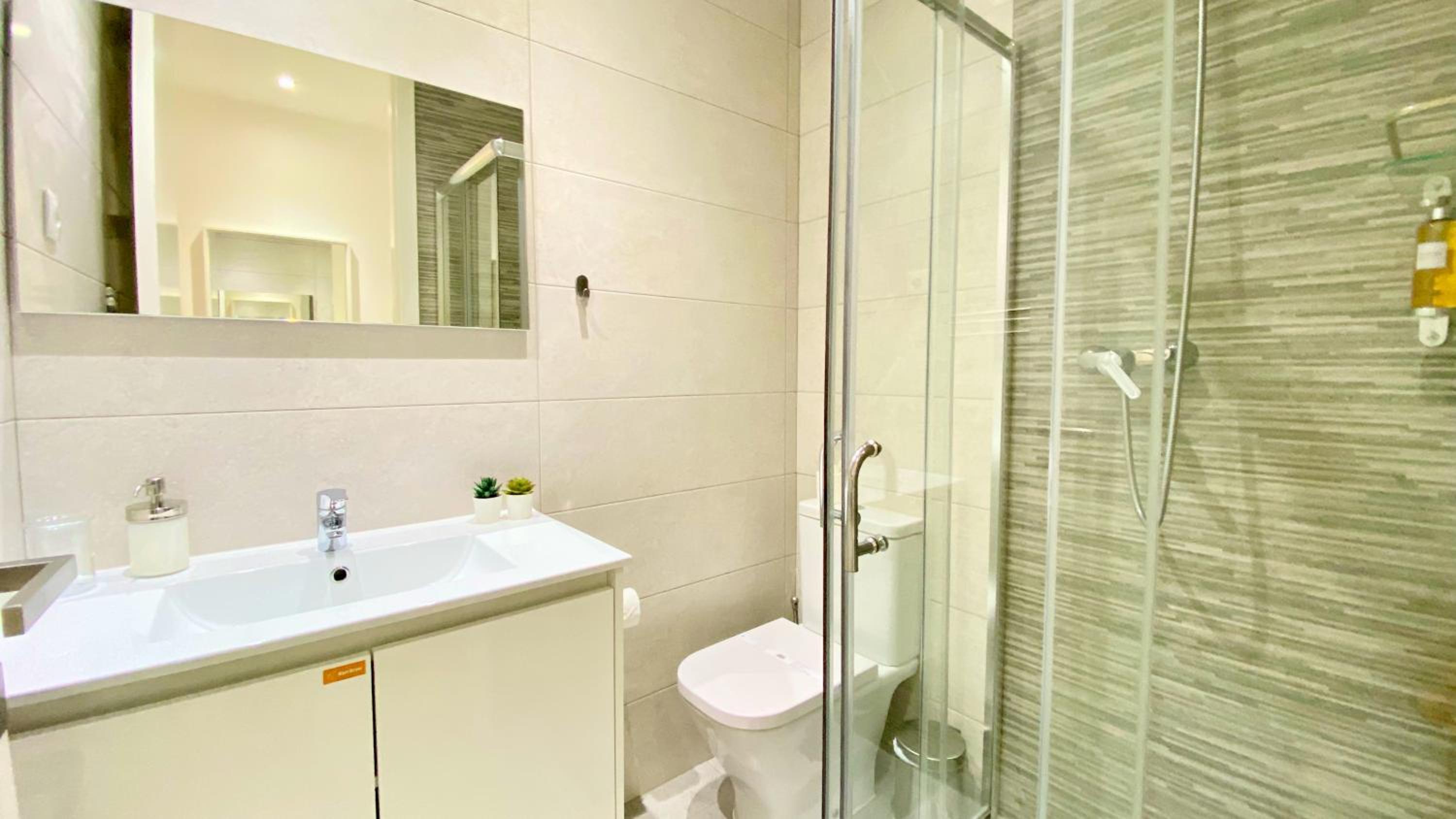 Superior Deluxe Double or Twin Room  - Photo 7