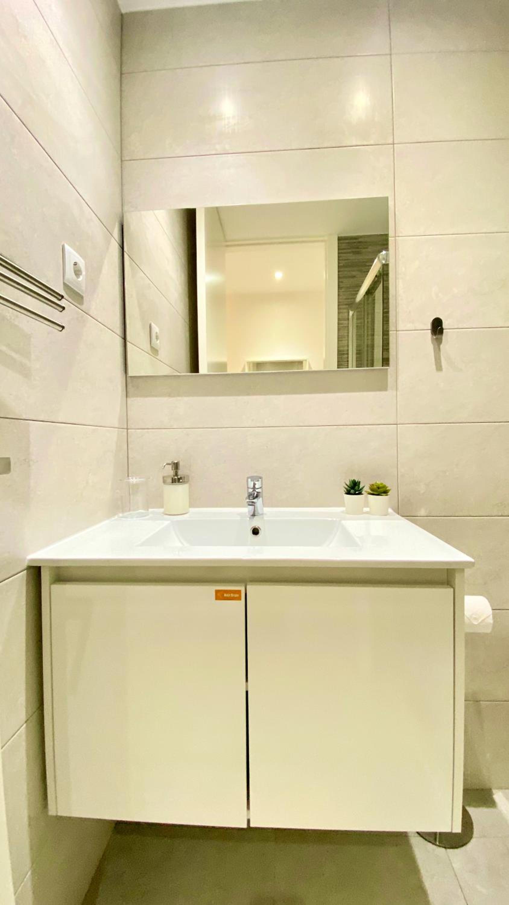 Superior Deluxe Double or Twin Room  - Photo 4