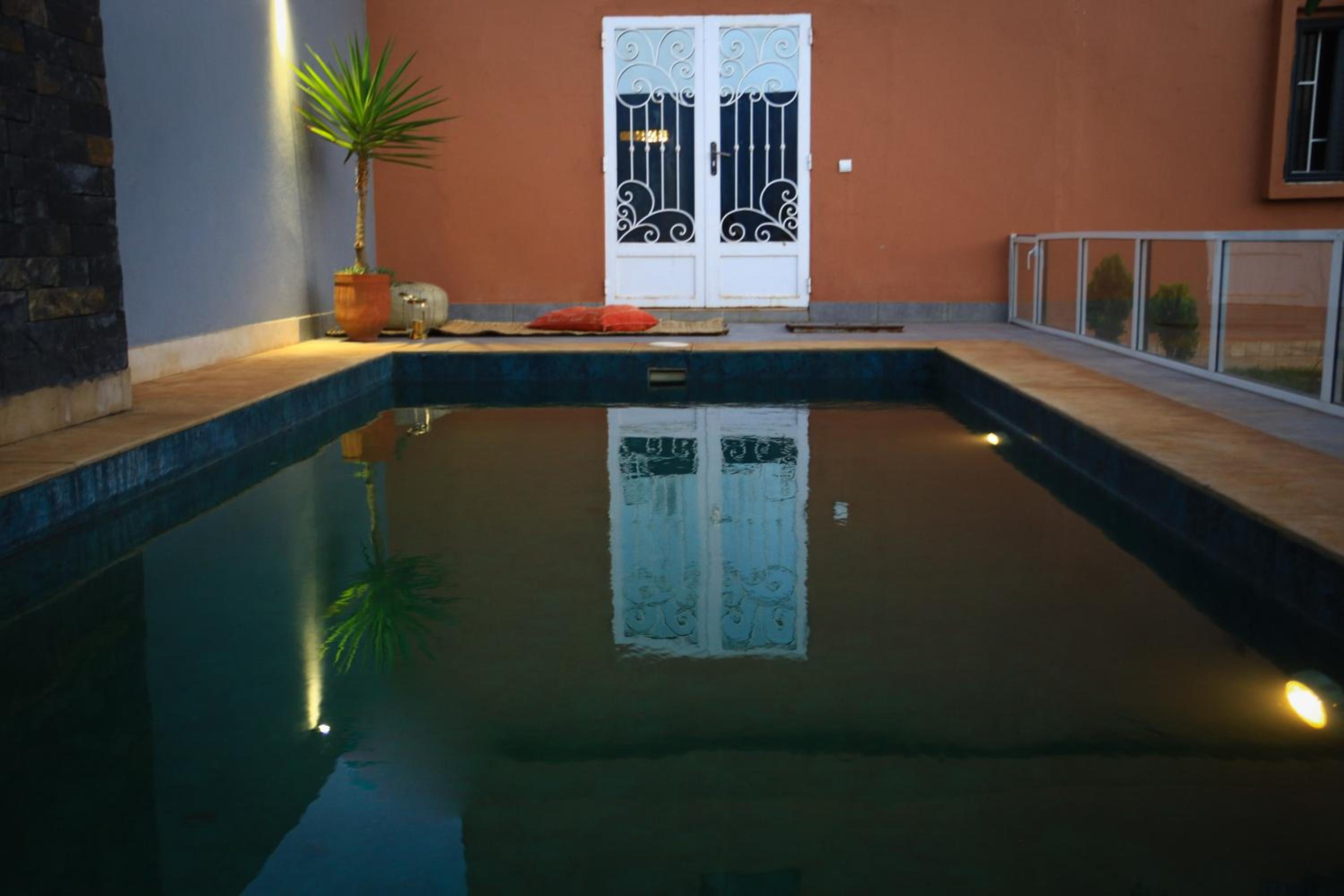 Double Room With Pool View photo 3