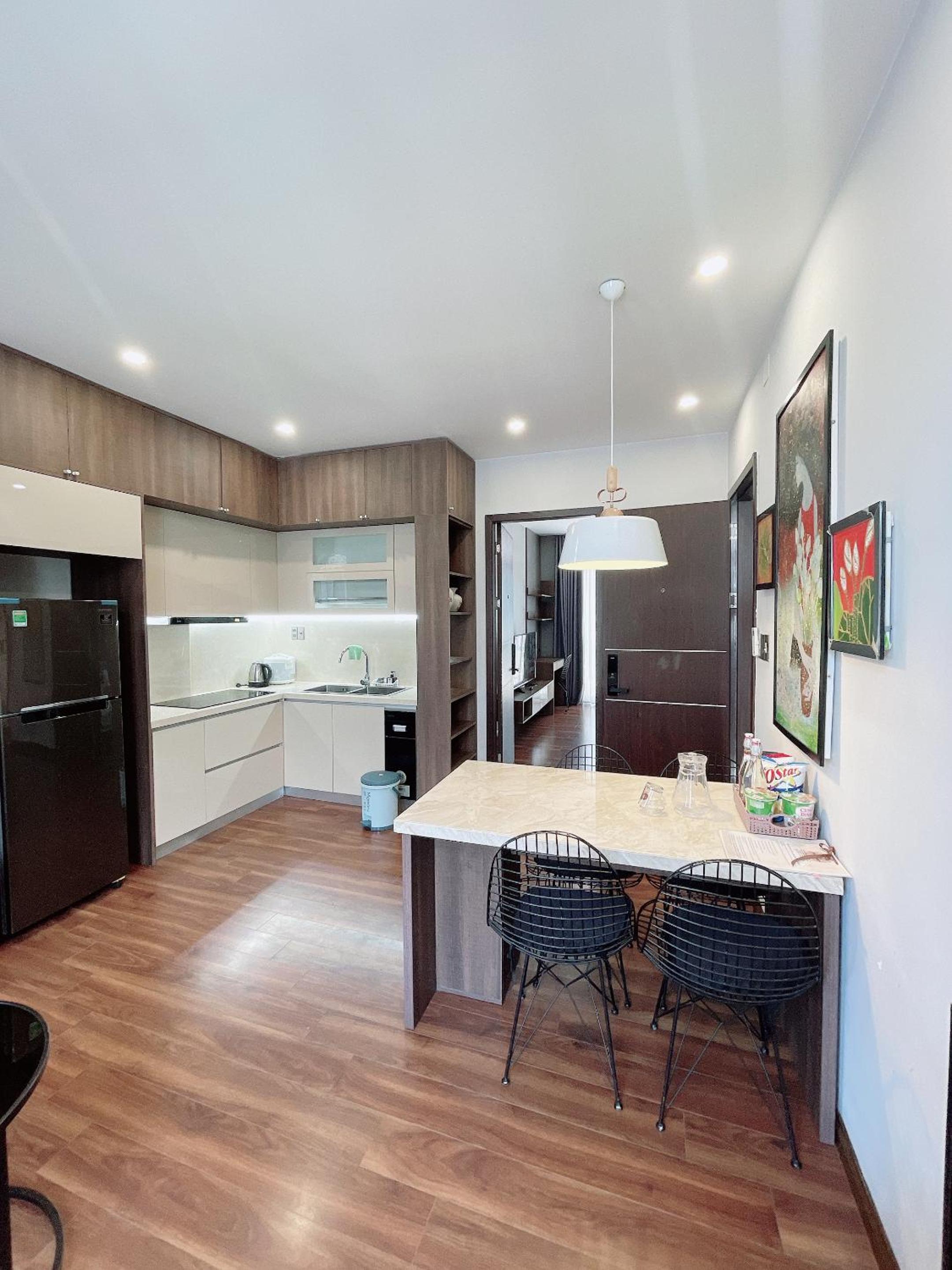 One-Bedroom Apartment - Photo 9