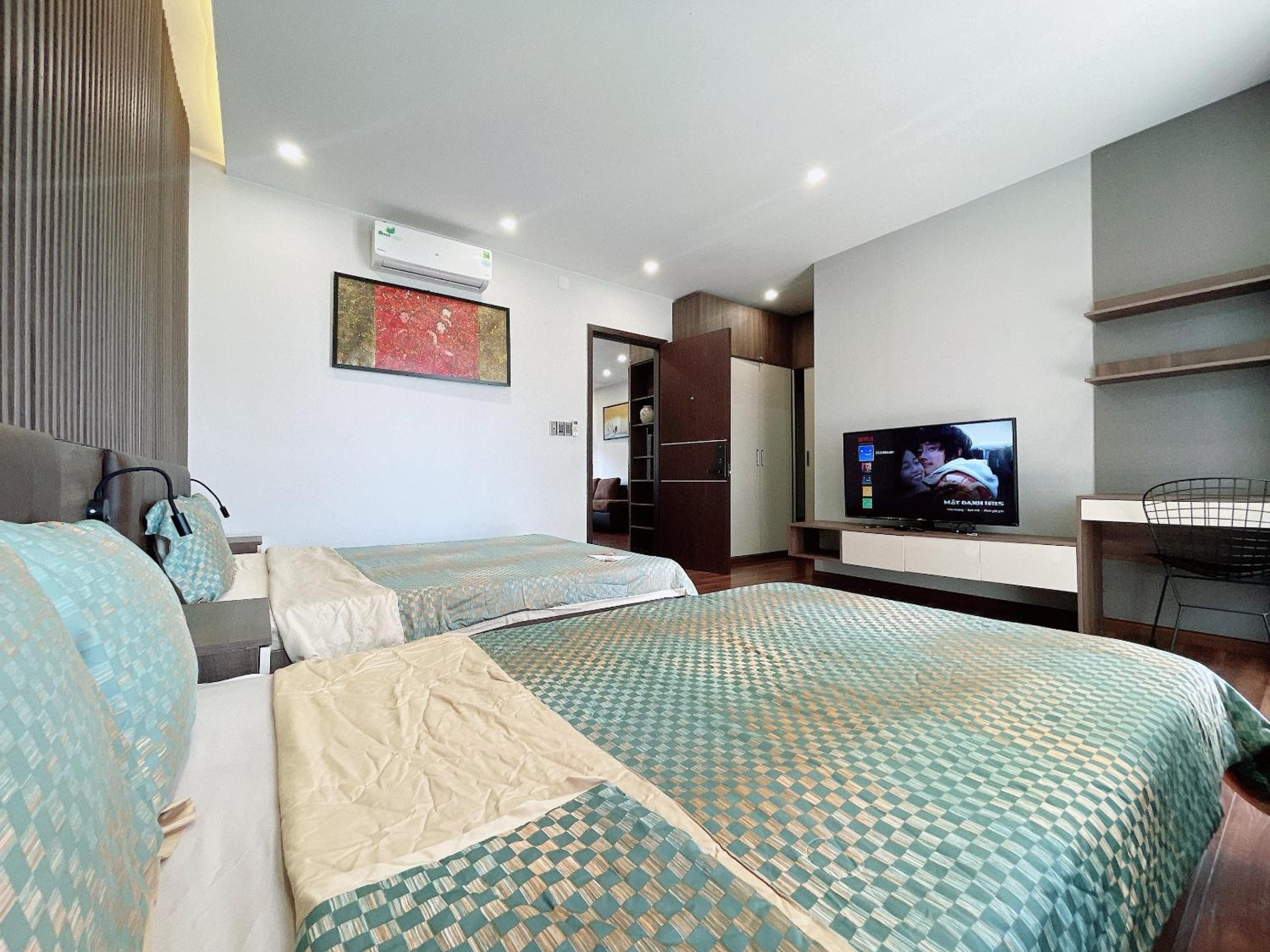 One-Bedroom Apartment - Photo 6