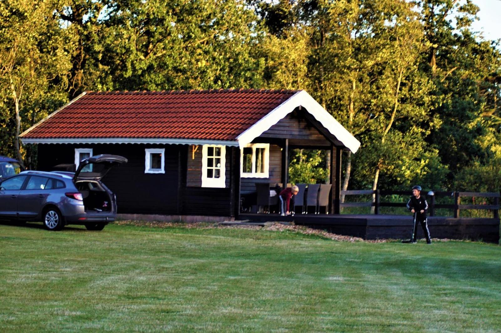 Bungalow photo 1